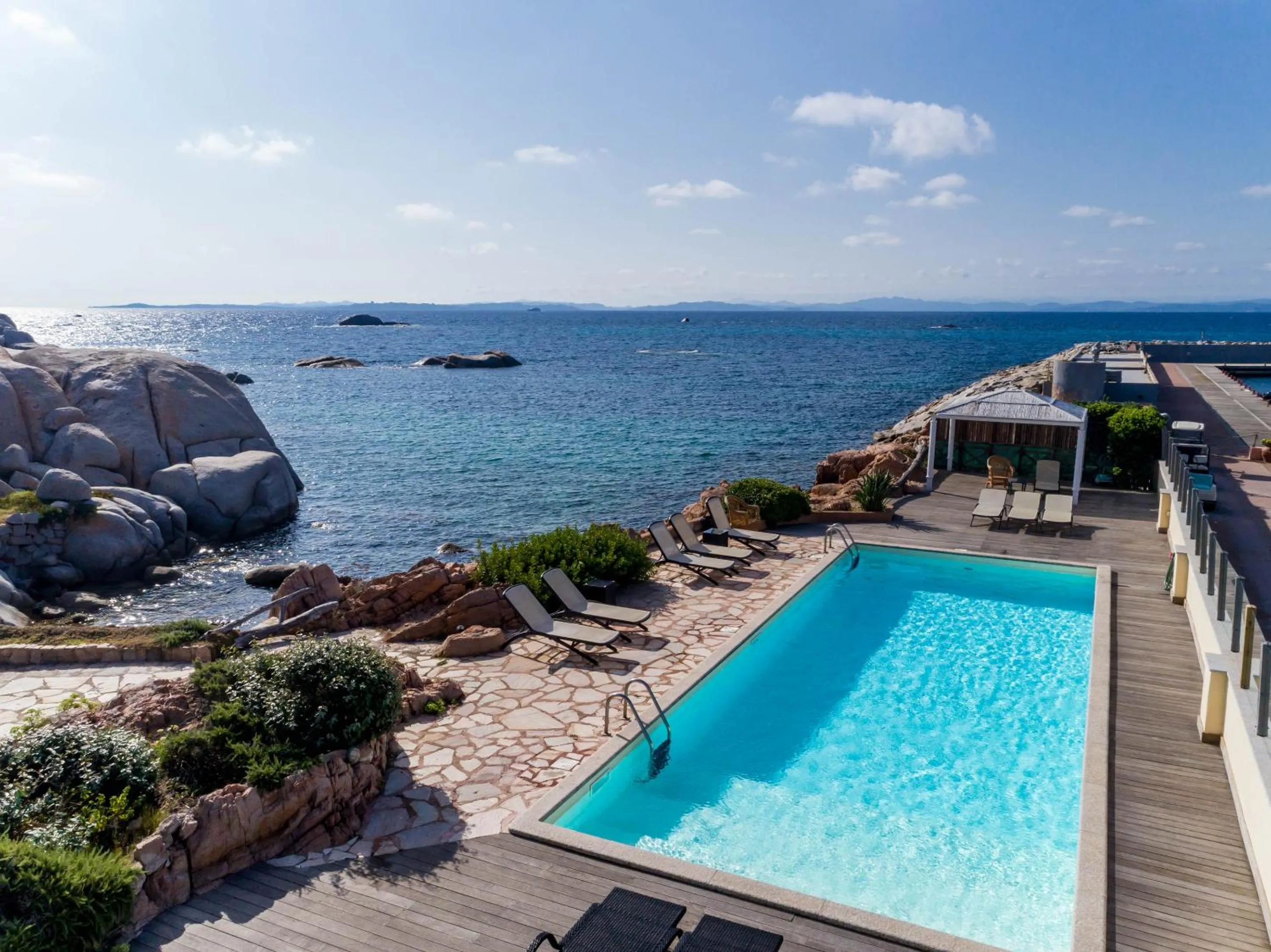 Pool view in Hotel & SPA des Pecheurs