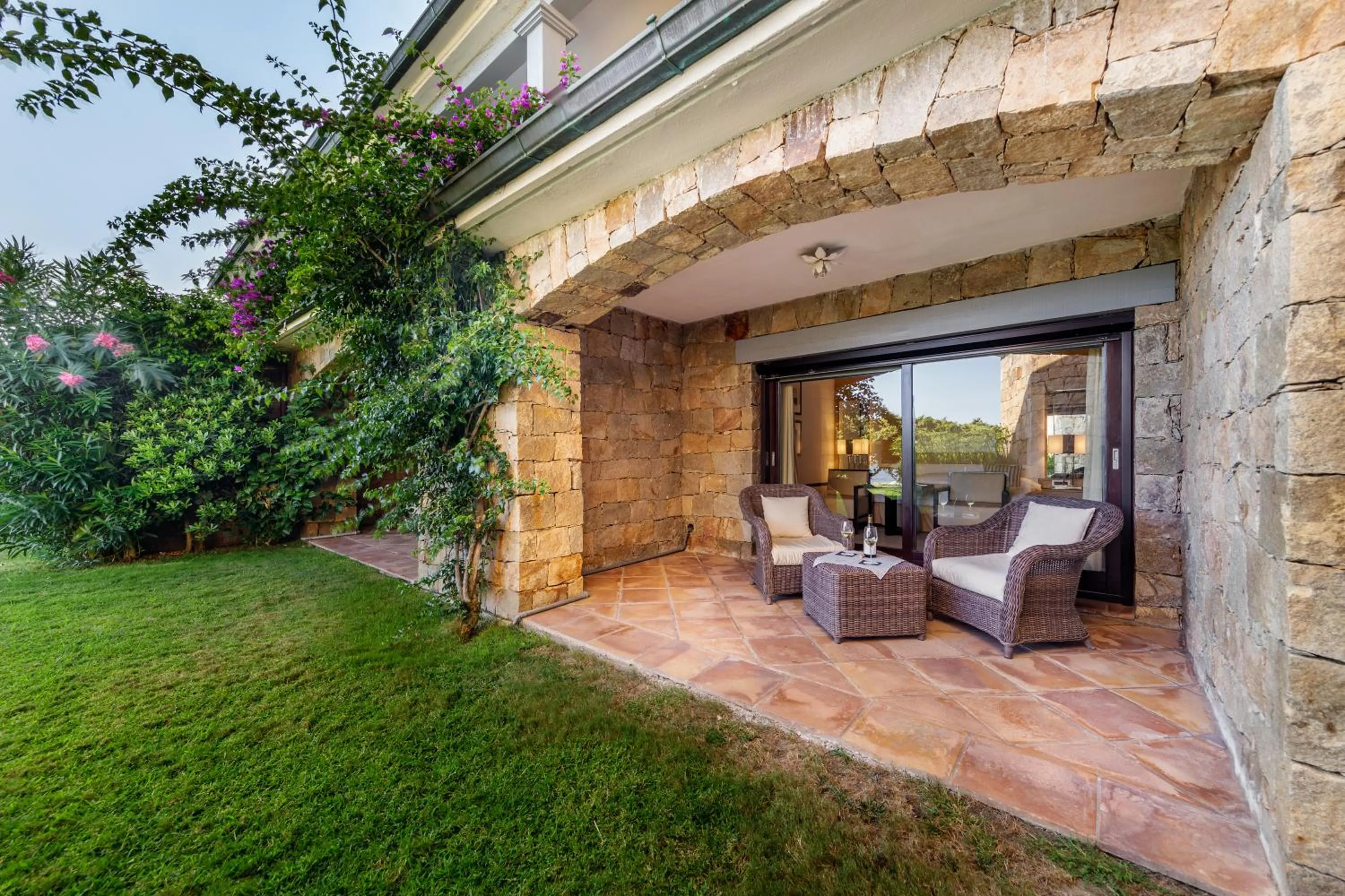 Garden in Hotel & SPA des Pecheurs