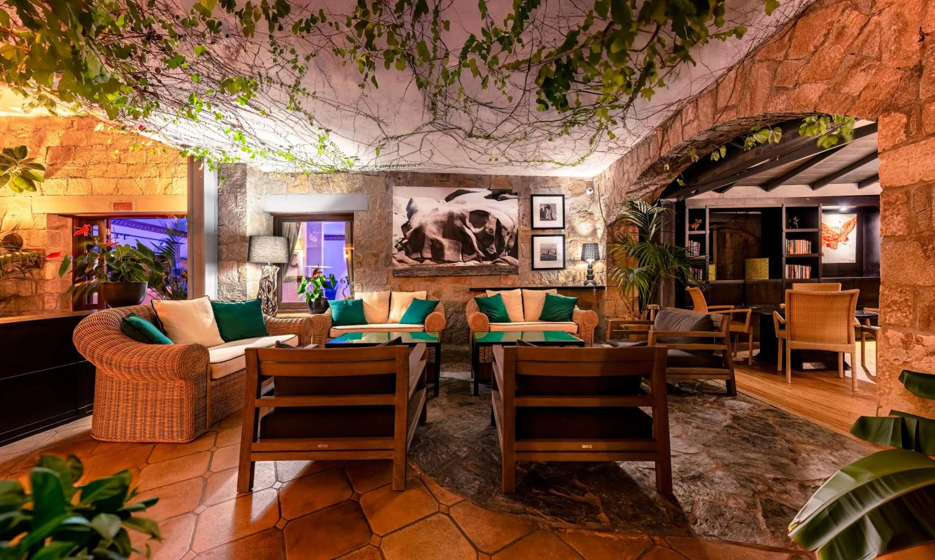 Lobby or reception in Hotel & SPA des Pecheurs