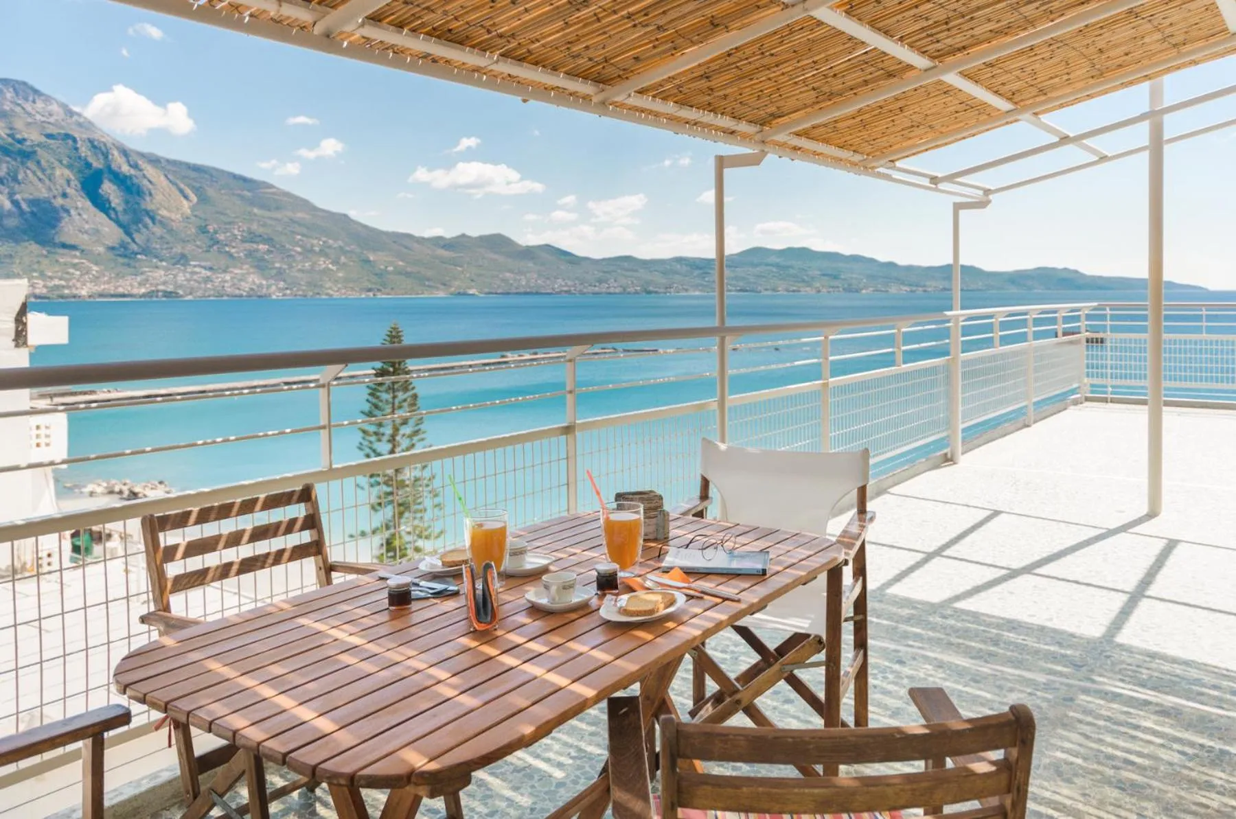 Patio in Seafront Penthouse LEO