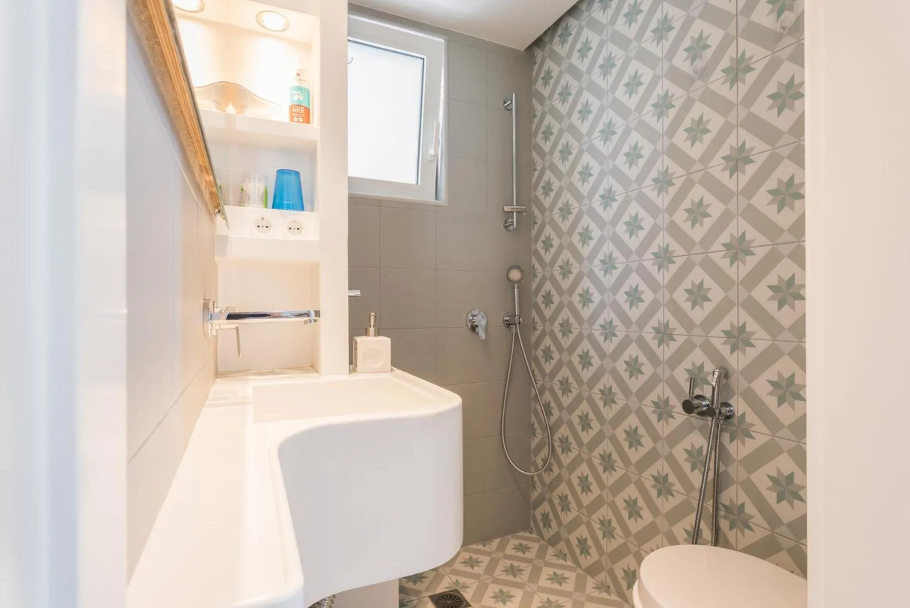 Shower in Seafront Penthouse LEO