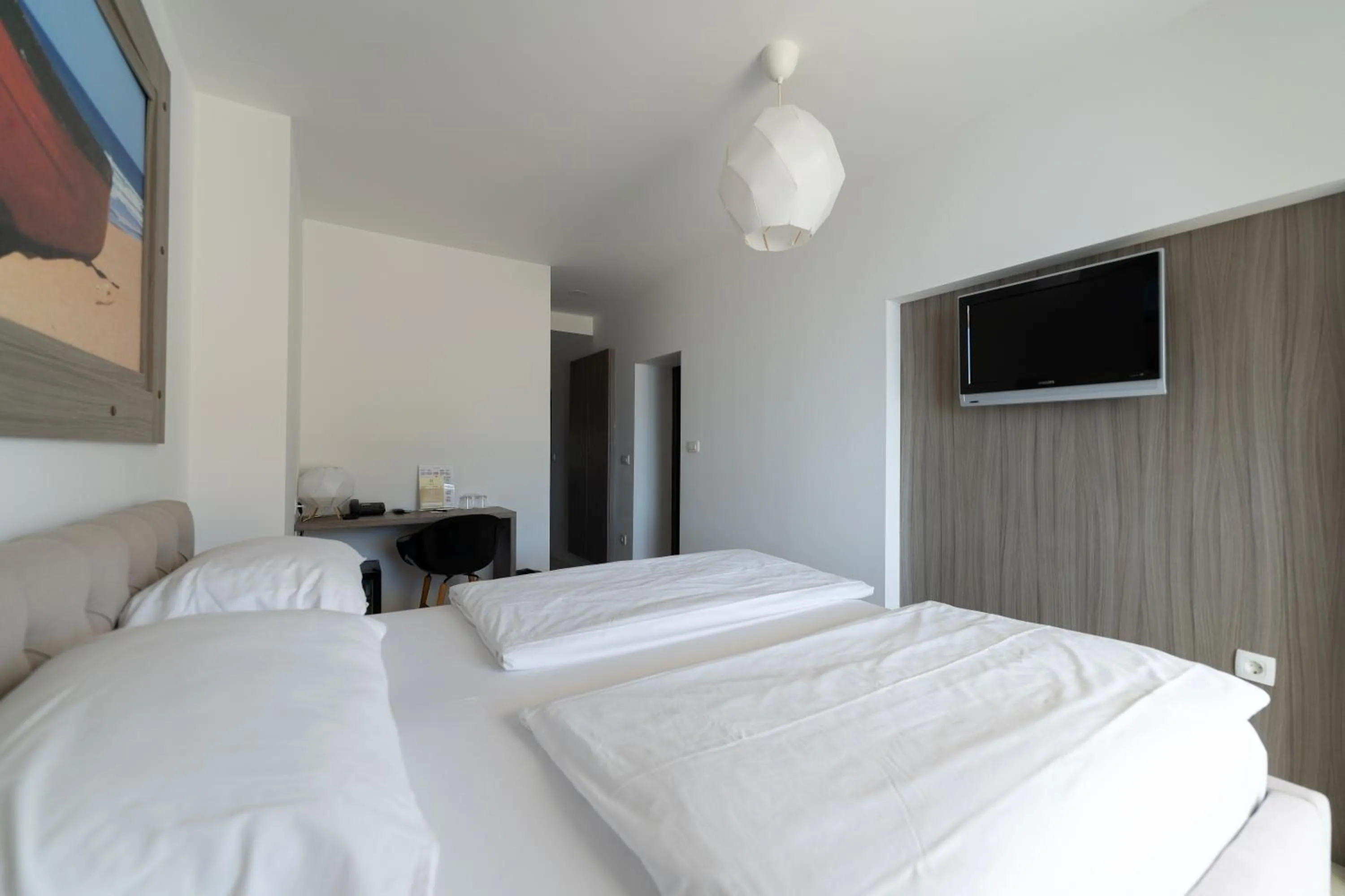 TV and multimedia, Bed in Barbara Piran Beach Hotel