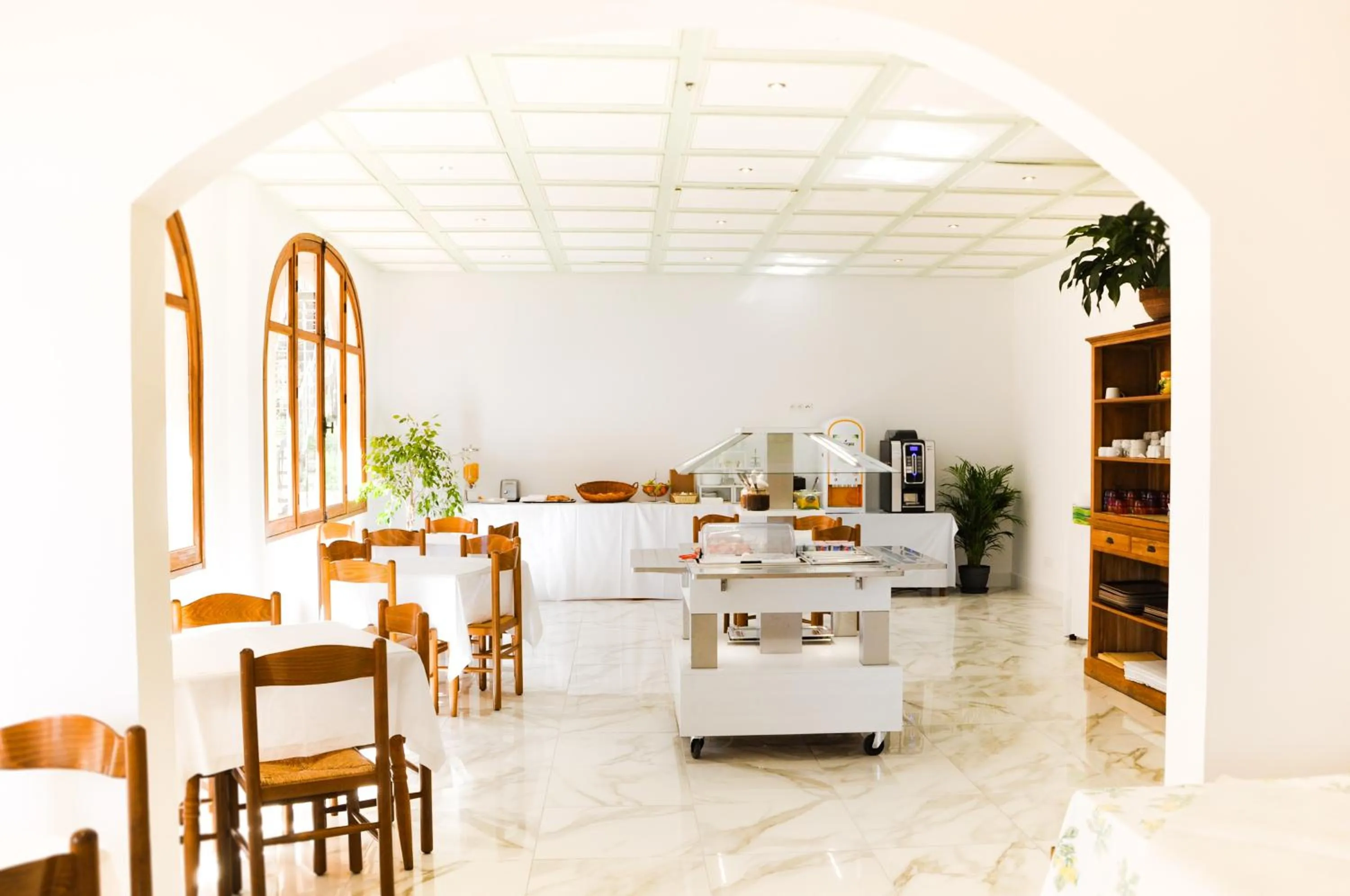 Restaurant/places to eat in Hôtel les Arbousiers