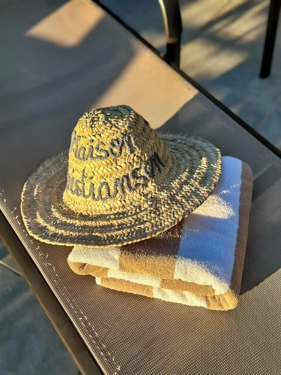 Swimming pool in Hostellerie Le Beffroi