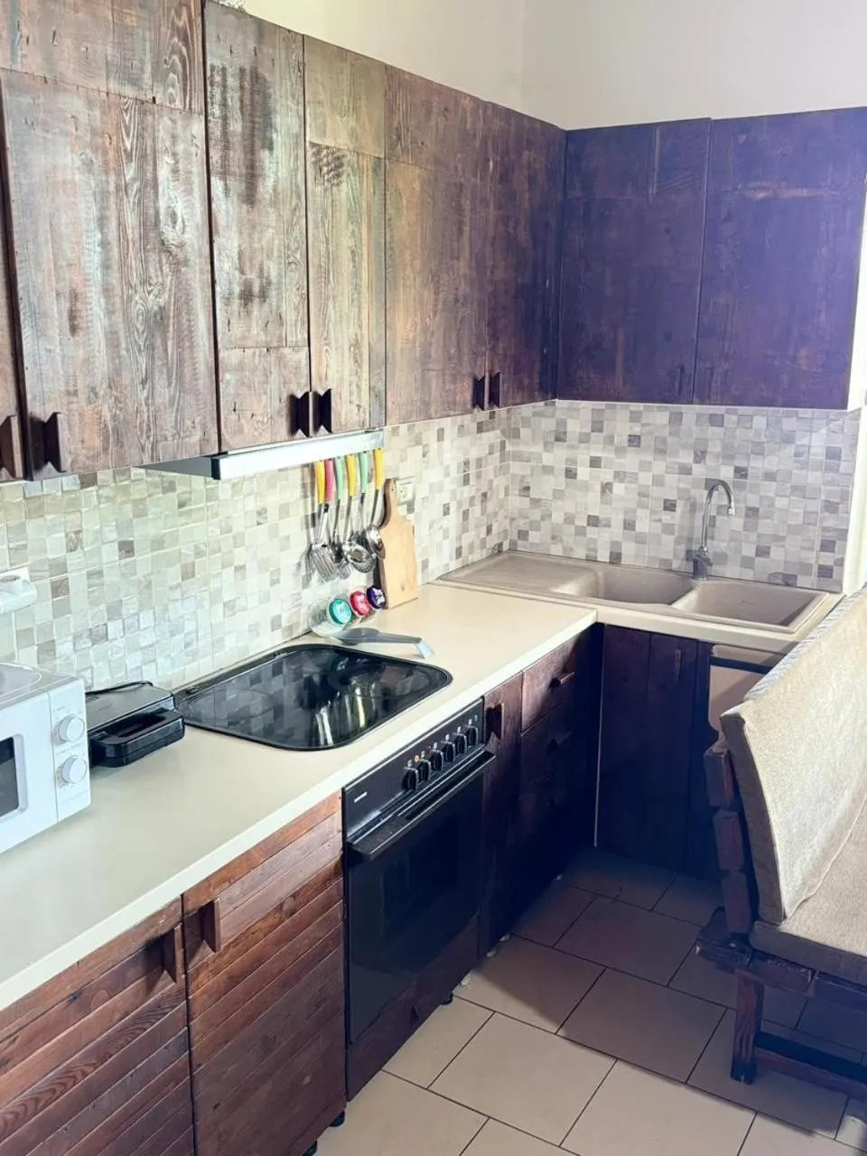 Quiet Villa Near Berat - Scenic Balcony & Garden