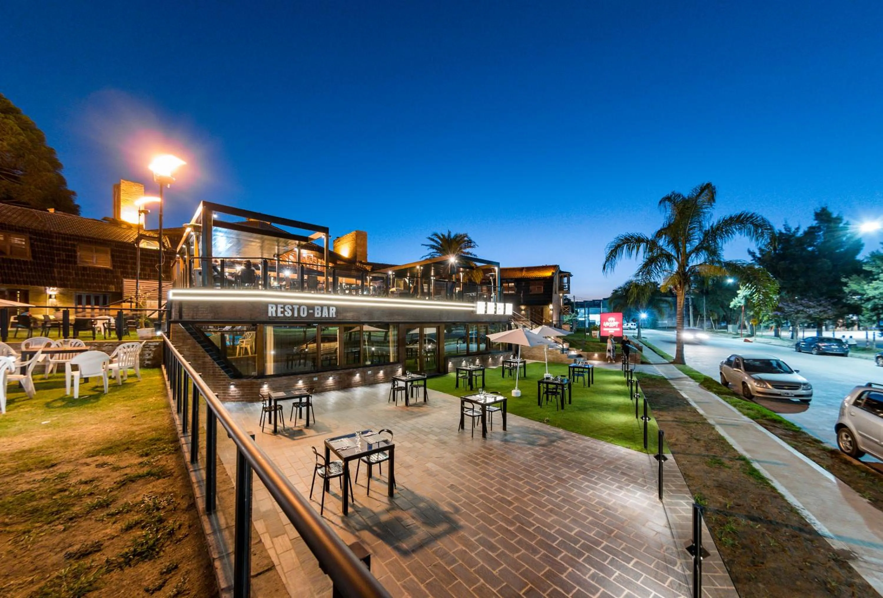 Portal del Lago Hotel