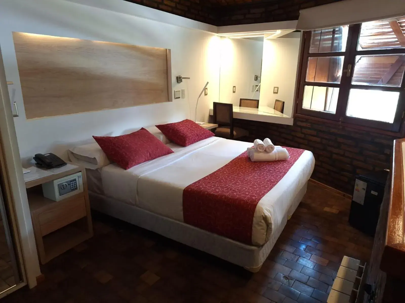 Double or Twin Room in Portal del Lago Hotel Double or Twin Room in Portal del Lago Hotel