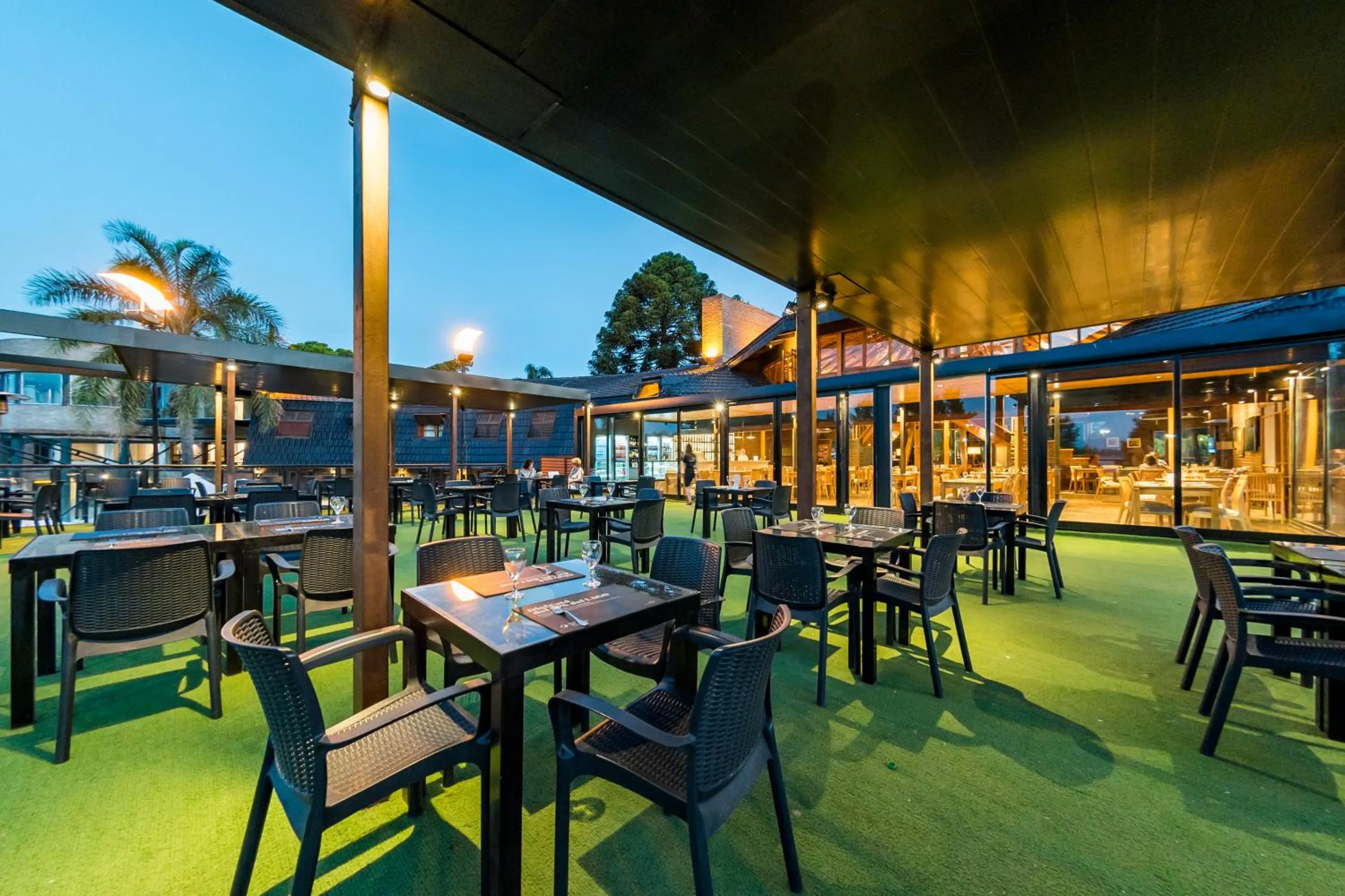 Portal del Lago Hotel