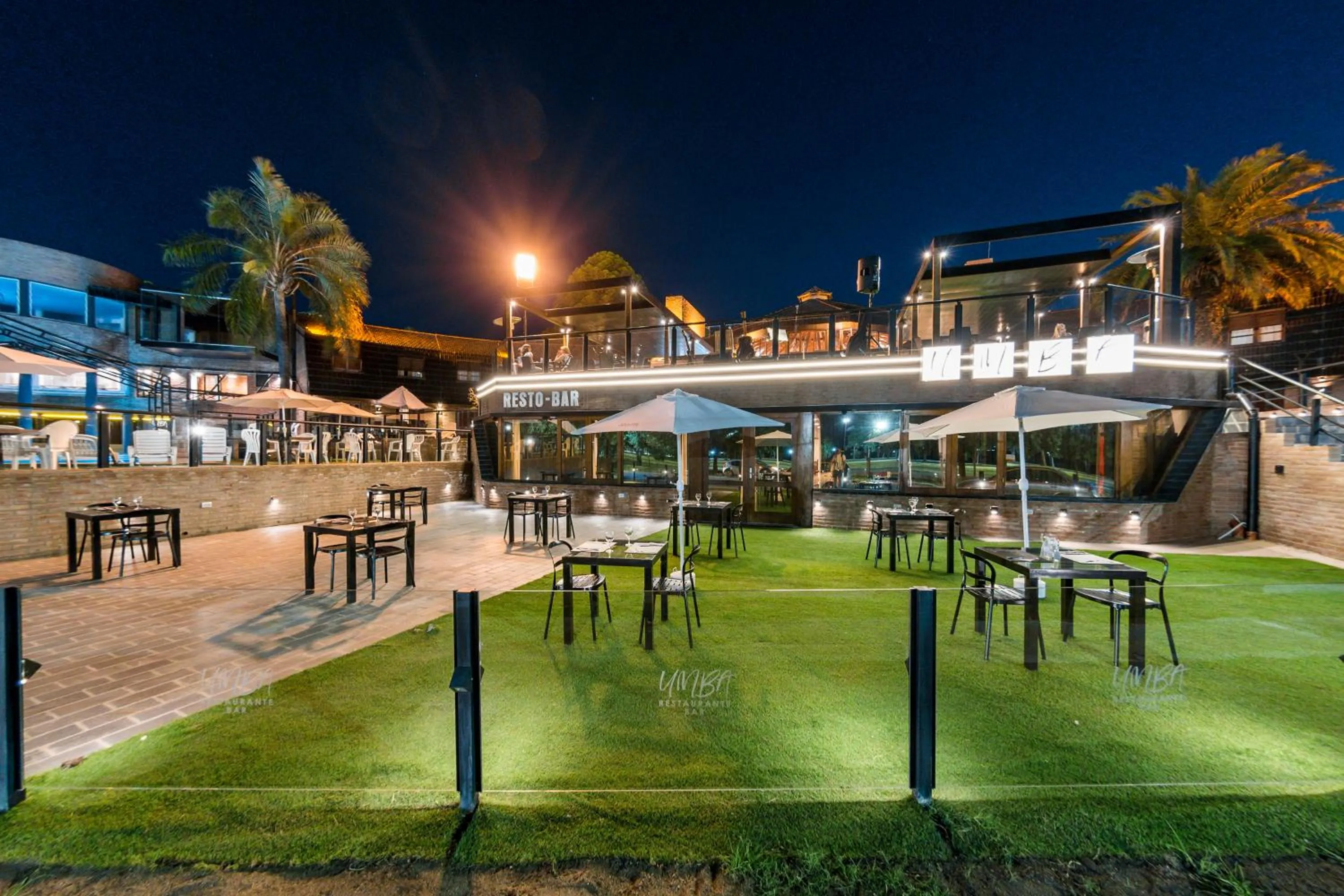 Portal del Lago Hotel