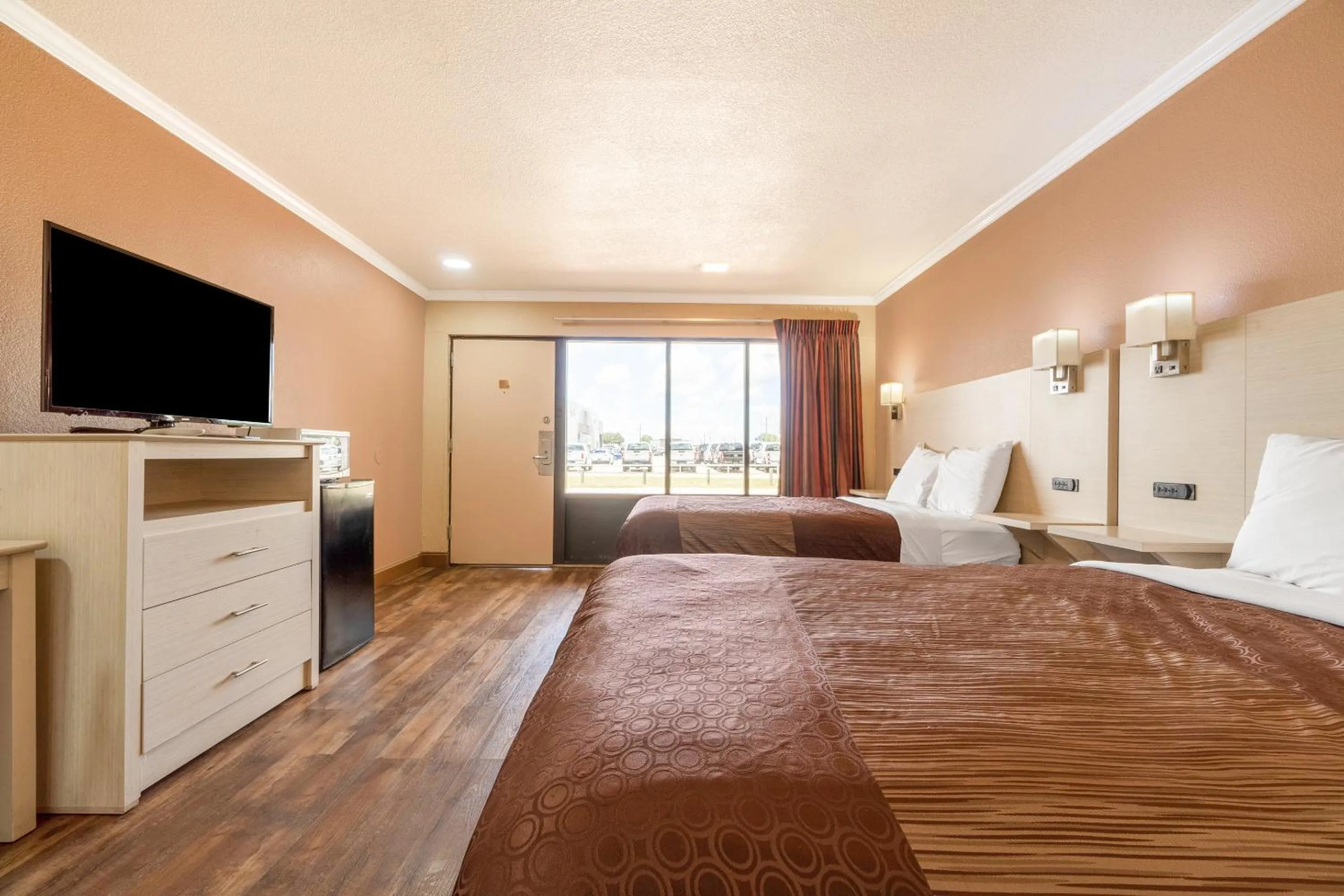 Bedroom in River Valley Motor Inn By OYO La Grange Texas