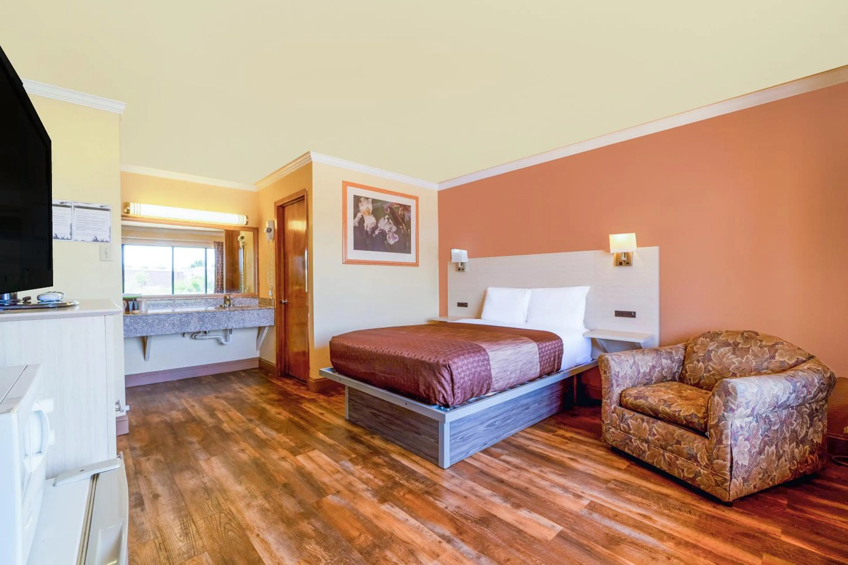 Bedroom in River Valley Motor Inn By OYO La Grange Texas