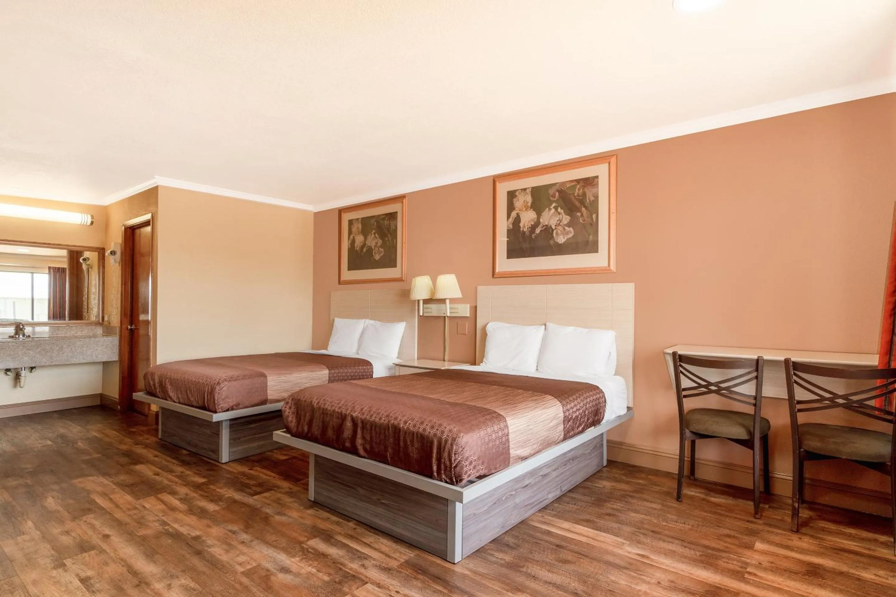 Bedroom in River Valley Motor Inn By OYO La Grange Texas