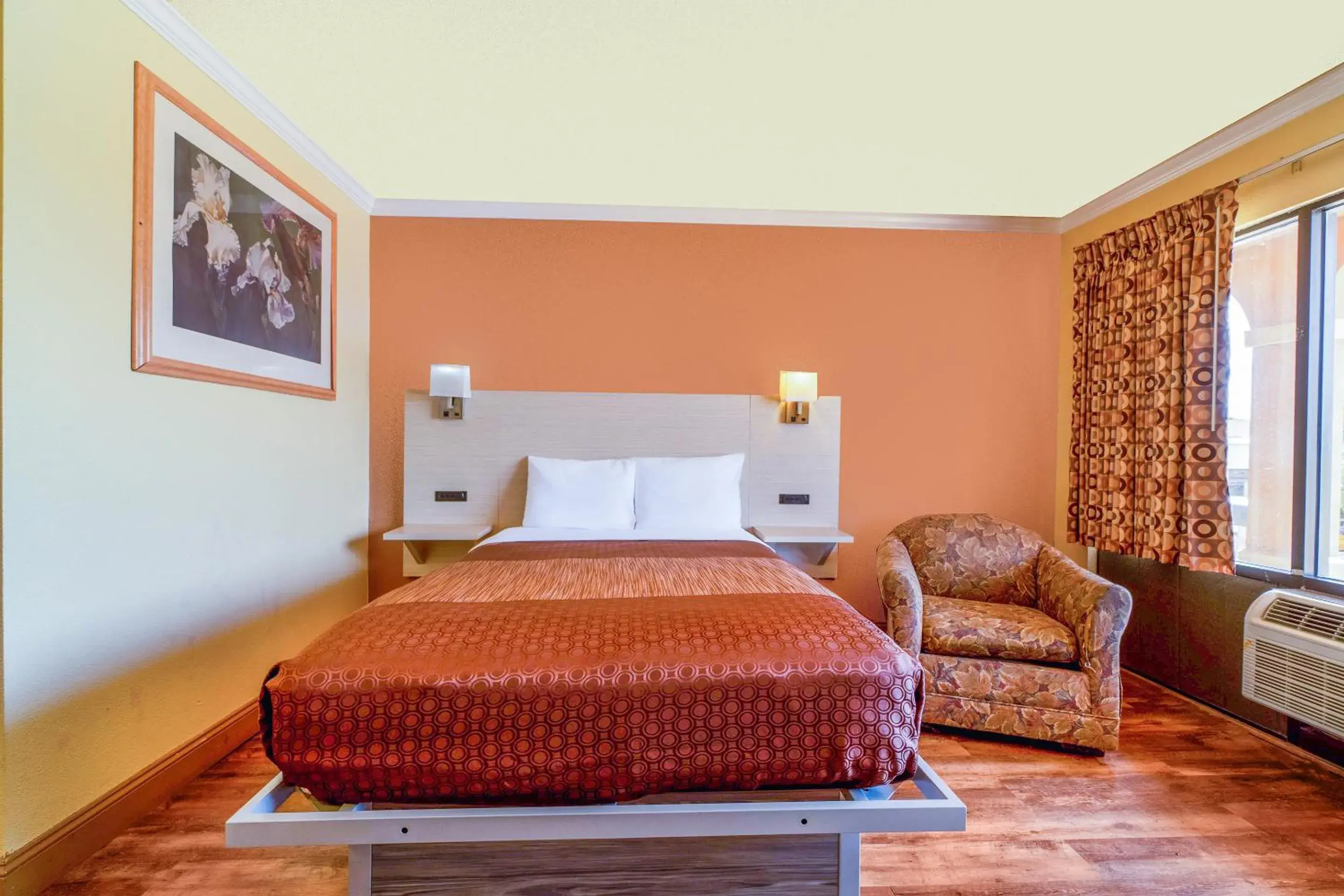 Bedroom in River Valley Motor Inn By OYO La Grange Texas Bedroom in River Valley Motor Inn By OYO La Grange Texas