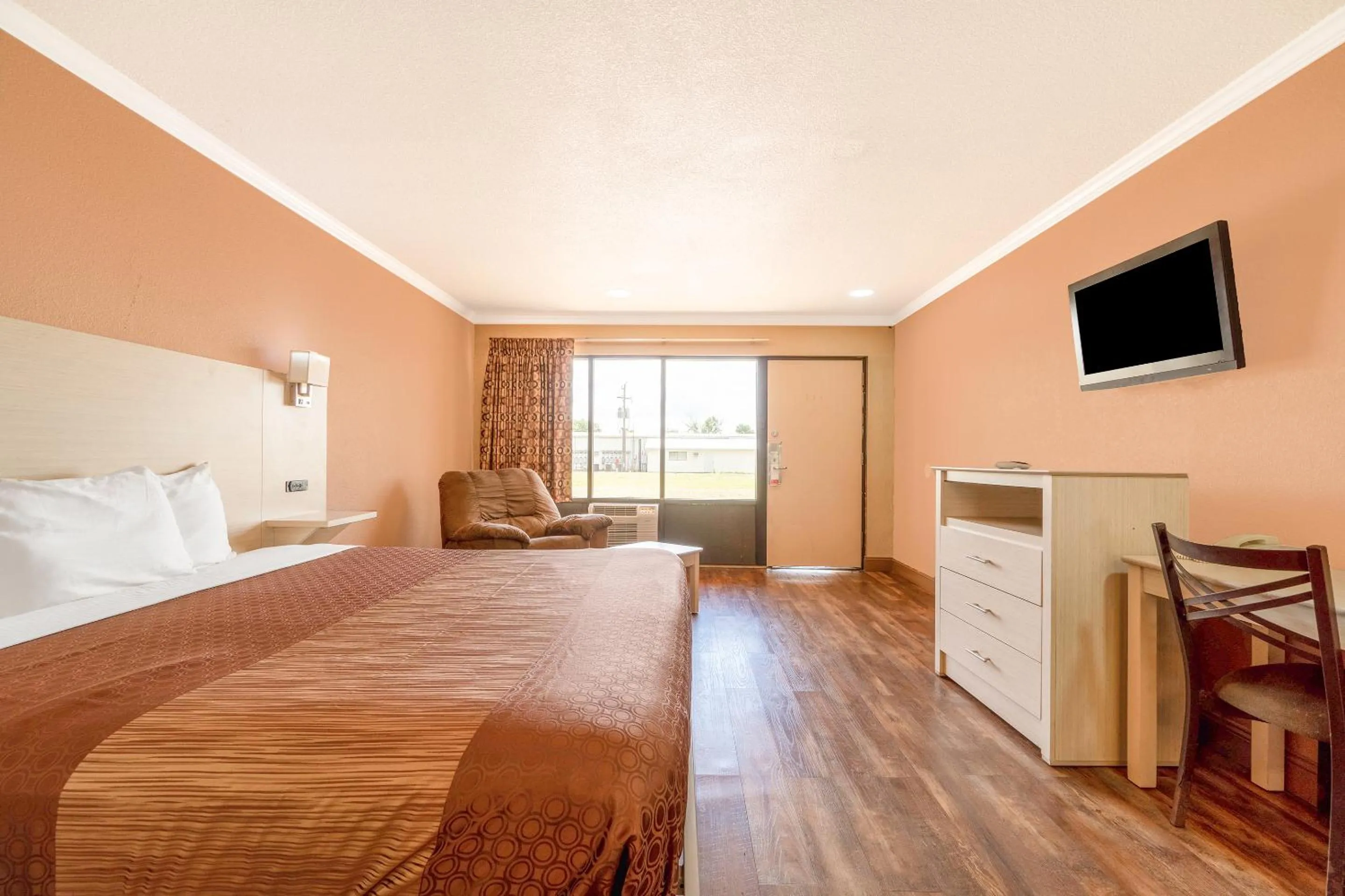 Bedroom in River Valley Motor Inn By OYO La Grange Texas