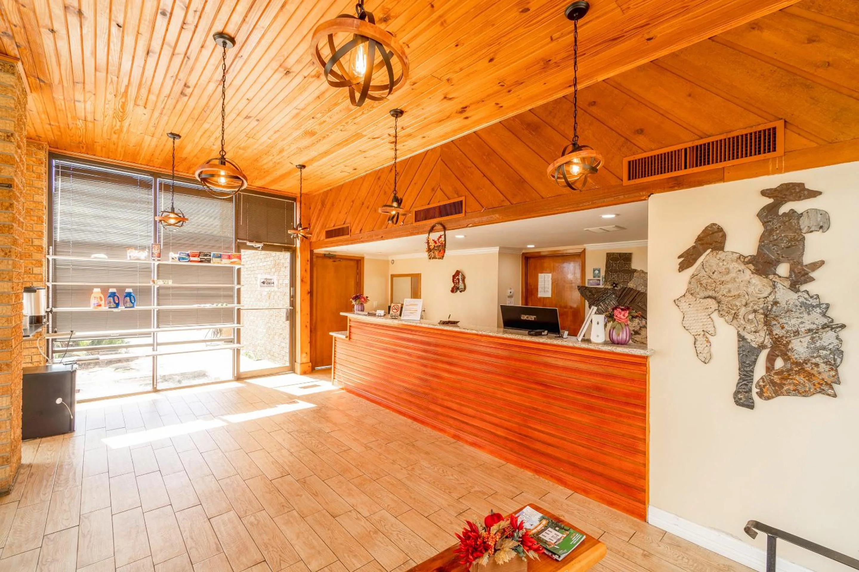 Lobby or reception in River Valley Motor Inn By OYO La Grange Texas