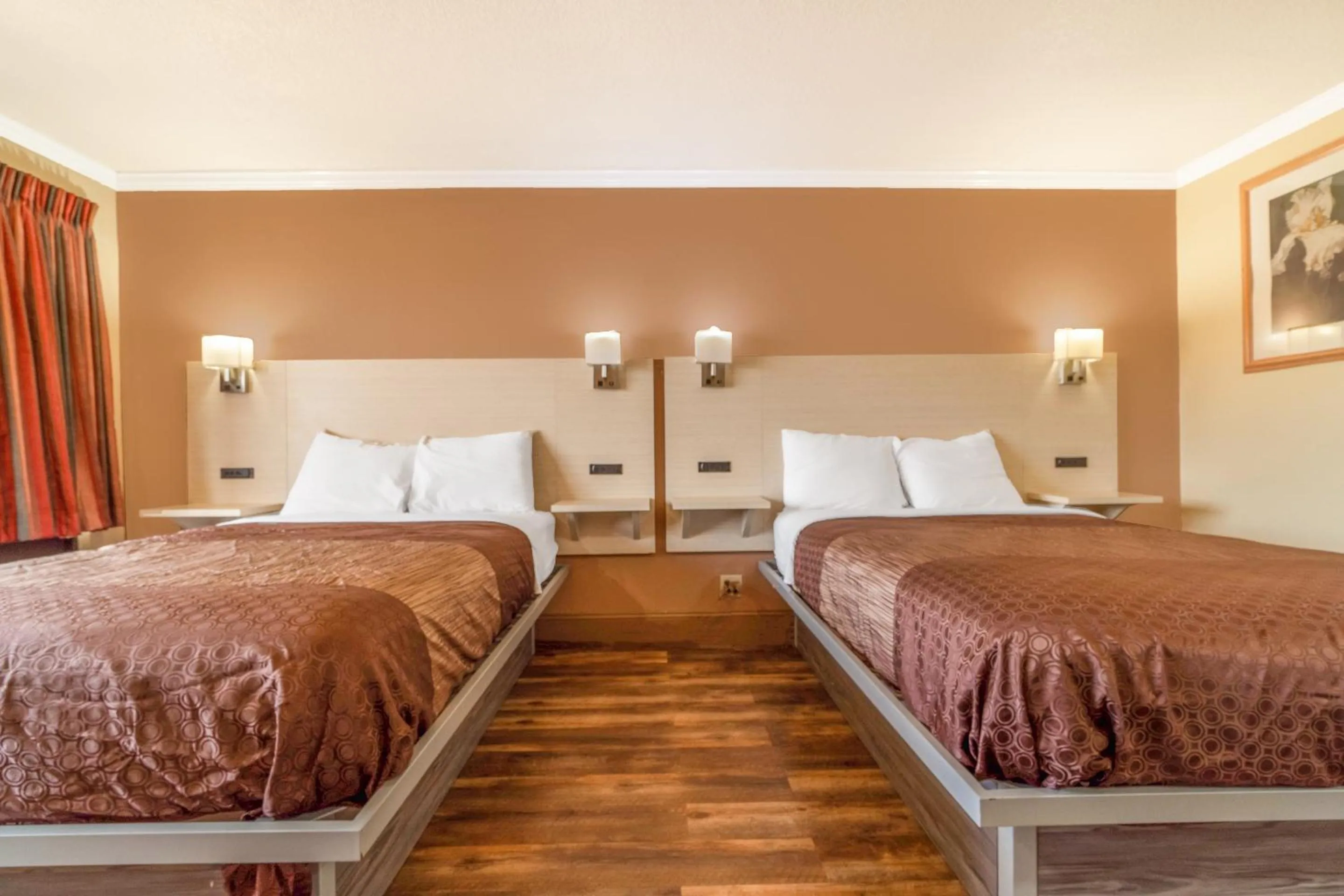 Bedroom in River Valley Motor Inn By OYO La Grange Texas