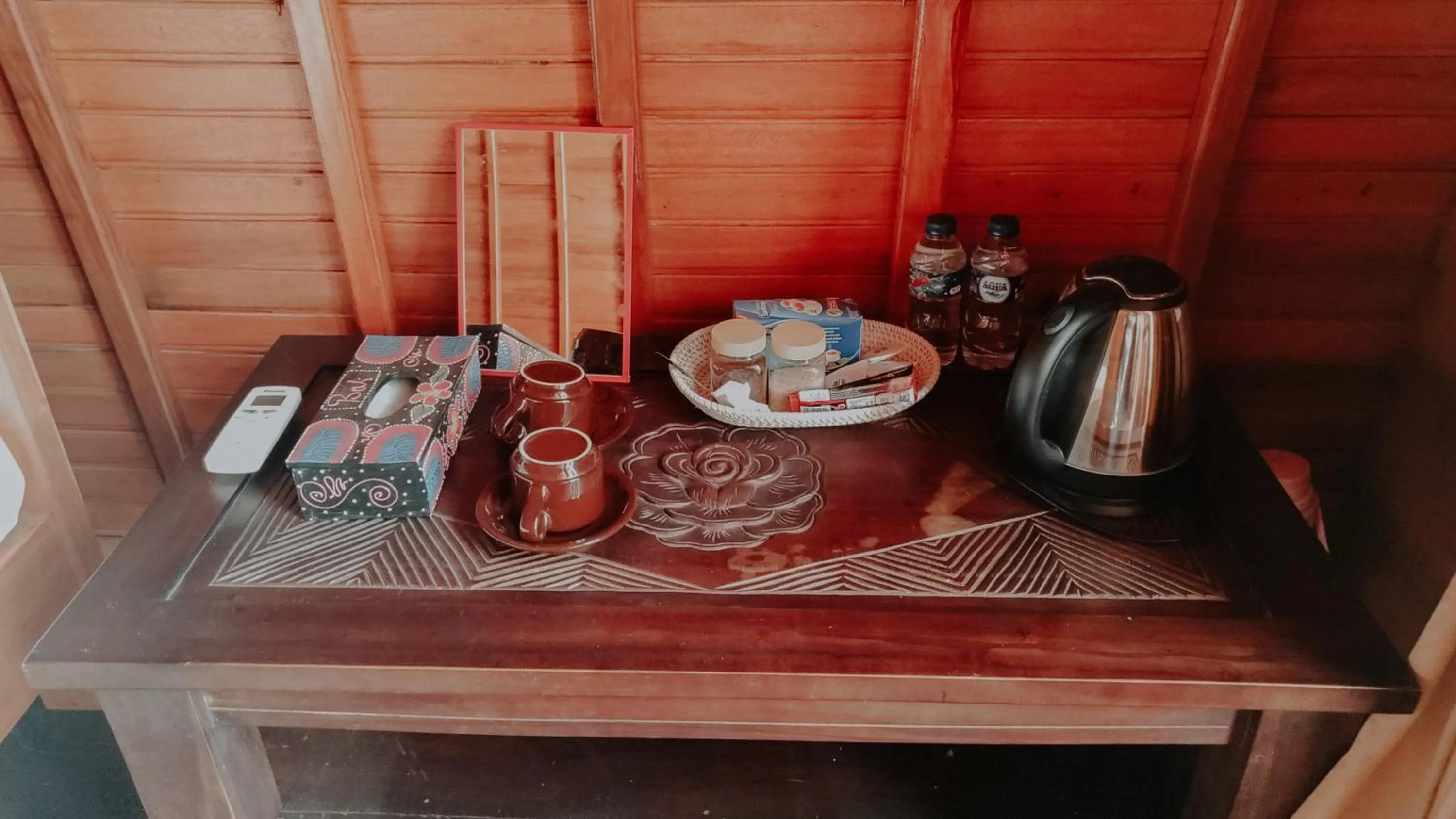 Coffee/tea facilities in Ginanthi Cottage