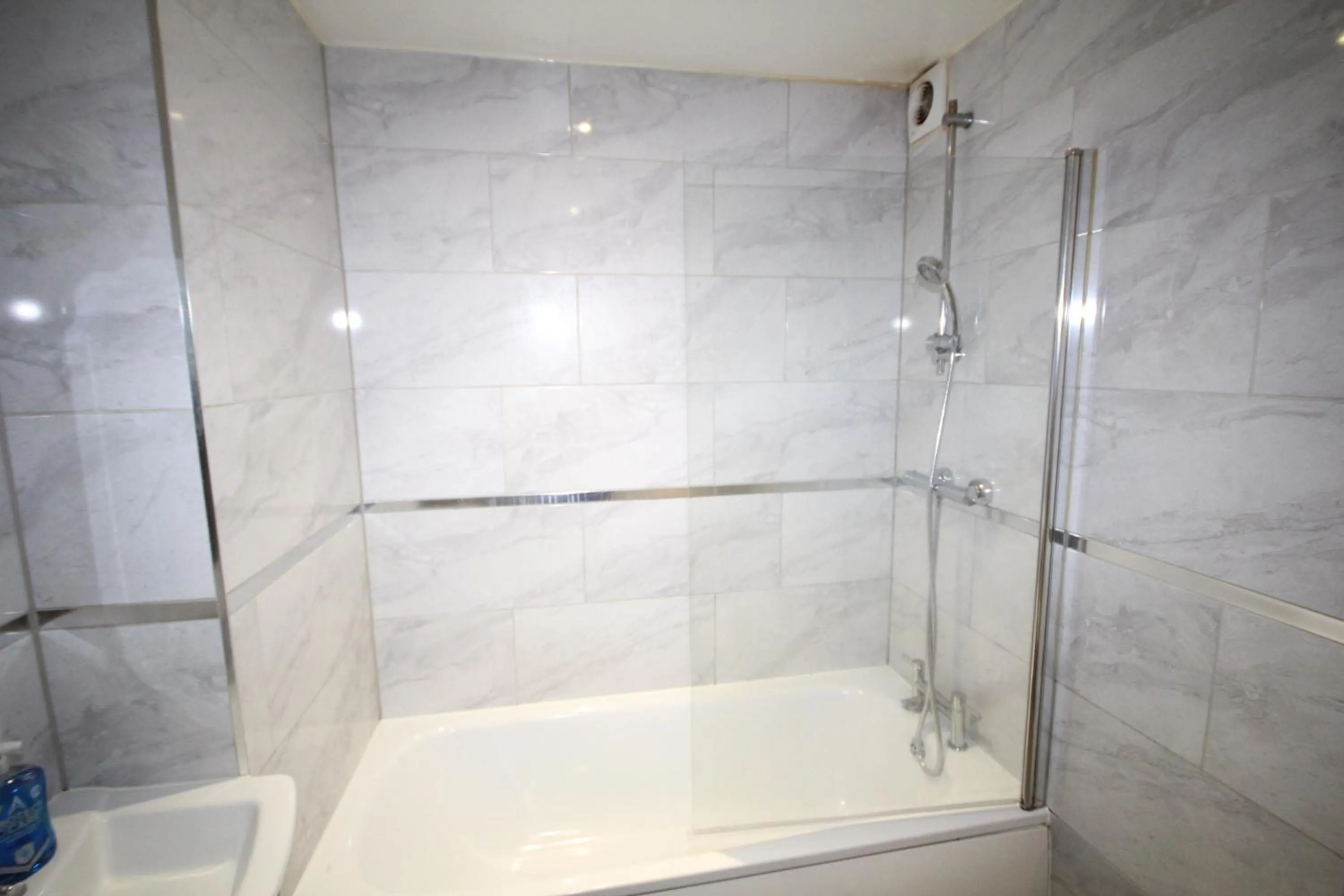 Bathroom in Holden Court Apartment - Apt 1