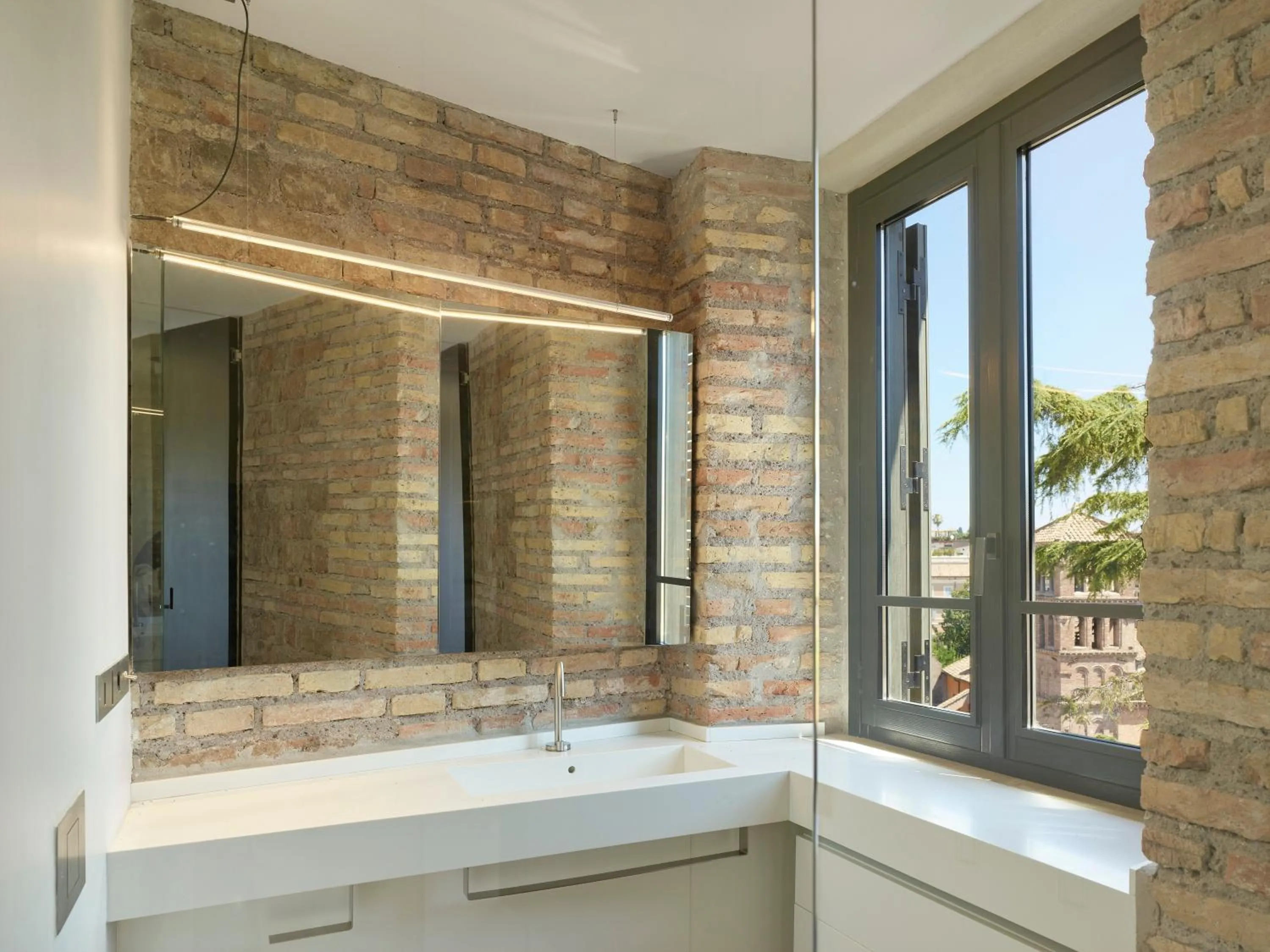 Bathroom in Rhinoceros