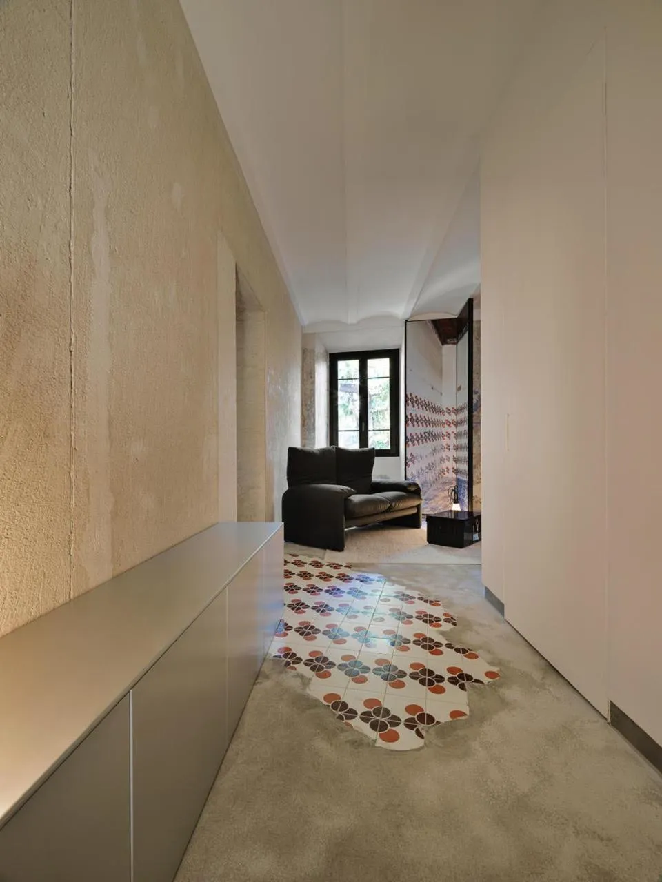 Photo of the whole room in Rhinoceros