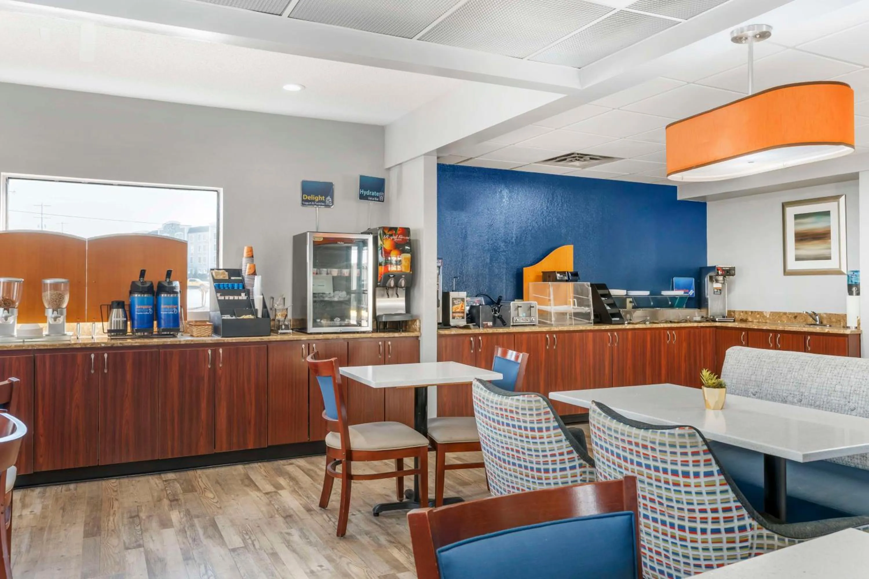 Breakfast in Best Western Royal Inn