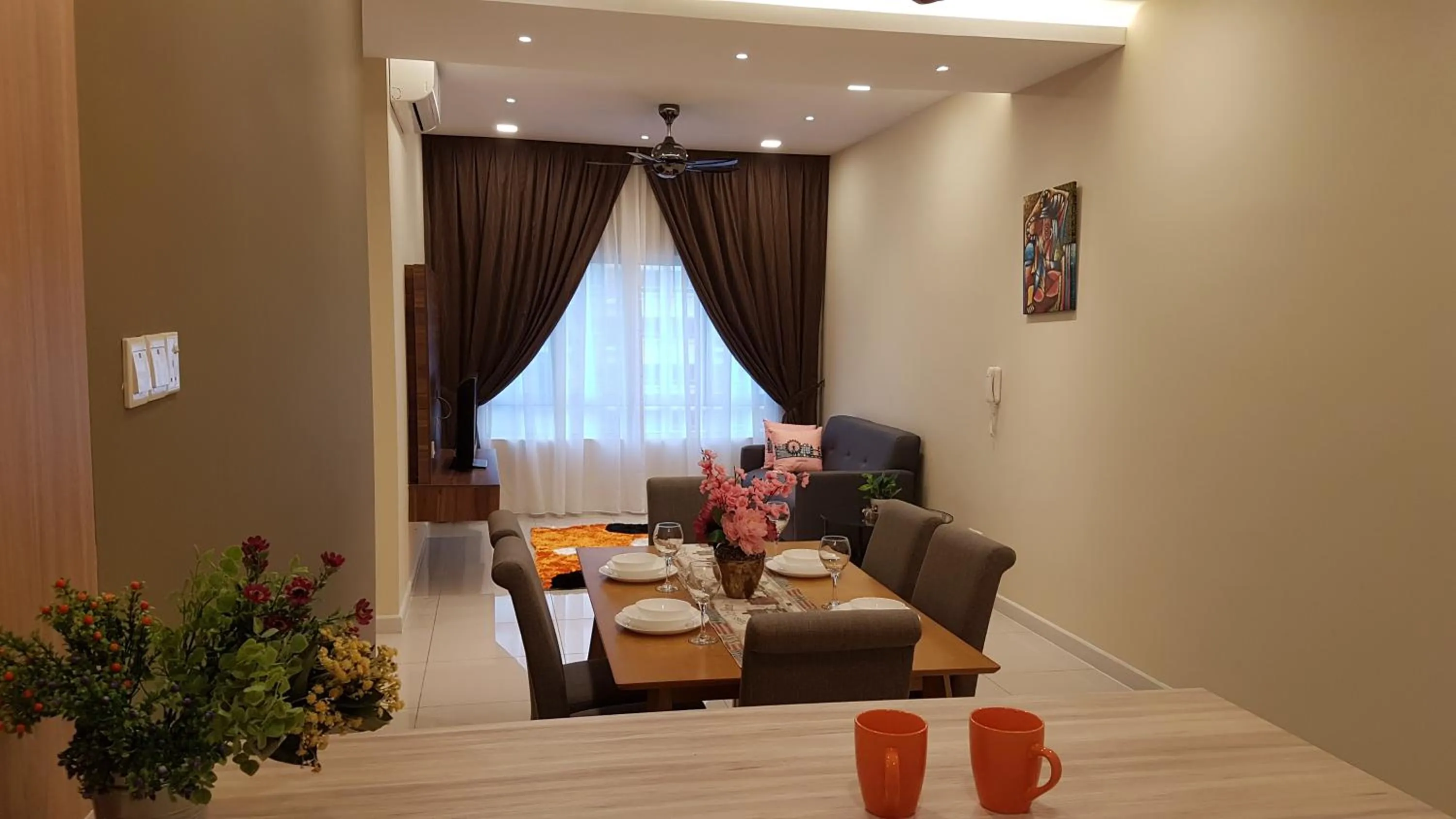 Dining area in Southville Stay @ Savanna Executive Suite