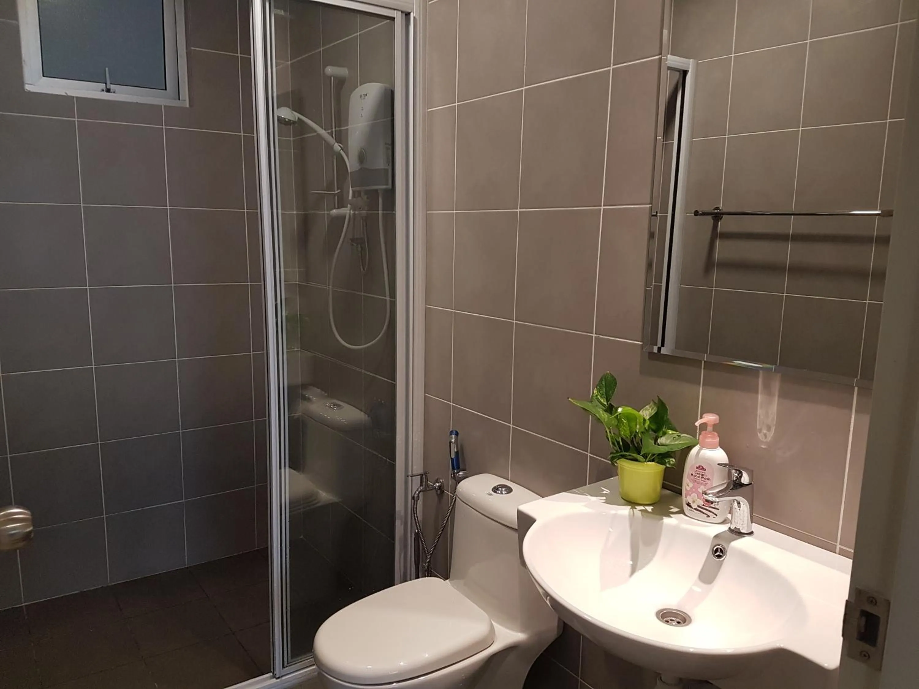 Bathroom in Southville Stay @ Savanna Executive Suite