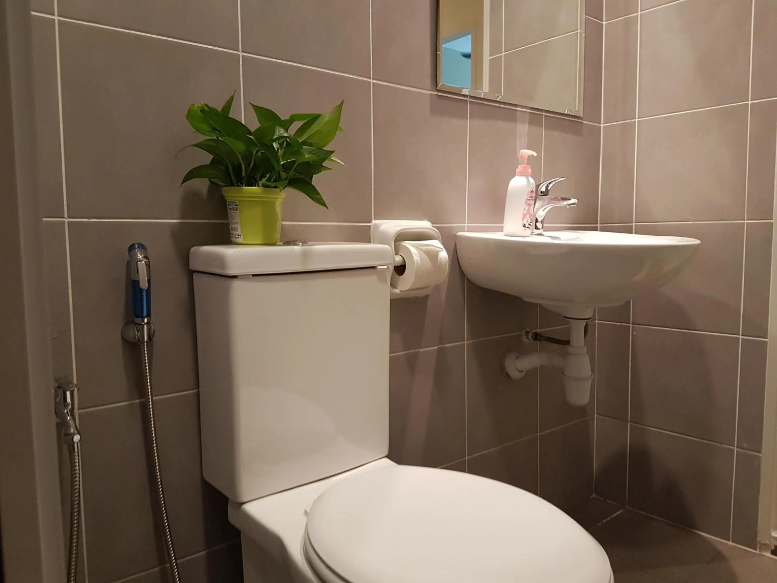 Bathroom in Southville Stay @ Savanna Executive Suite