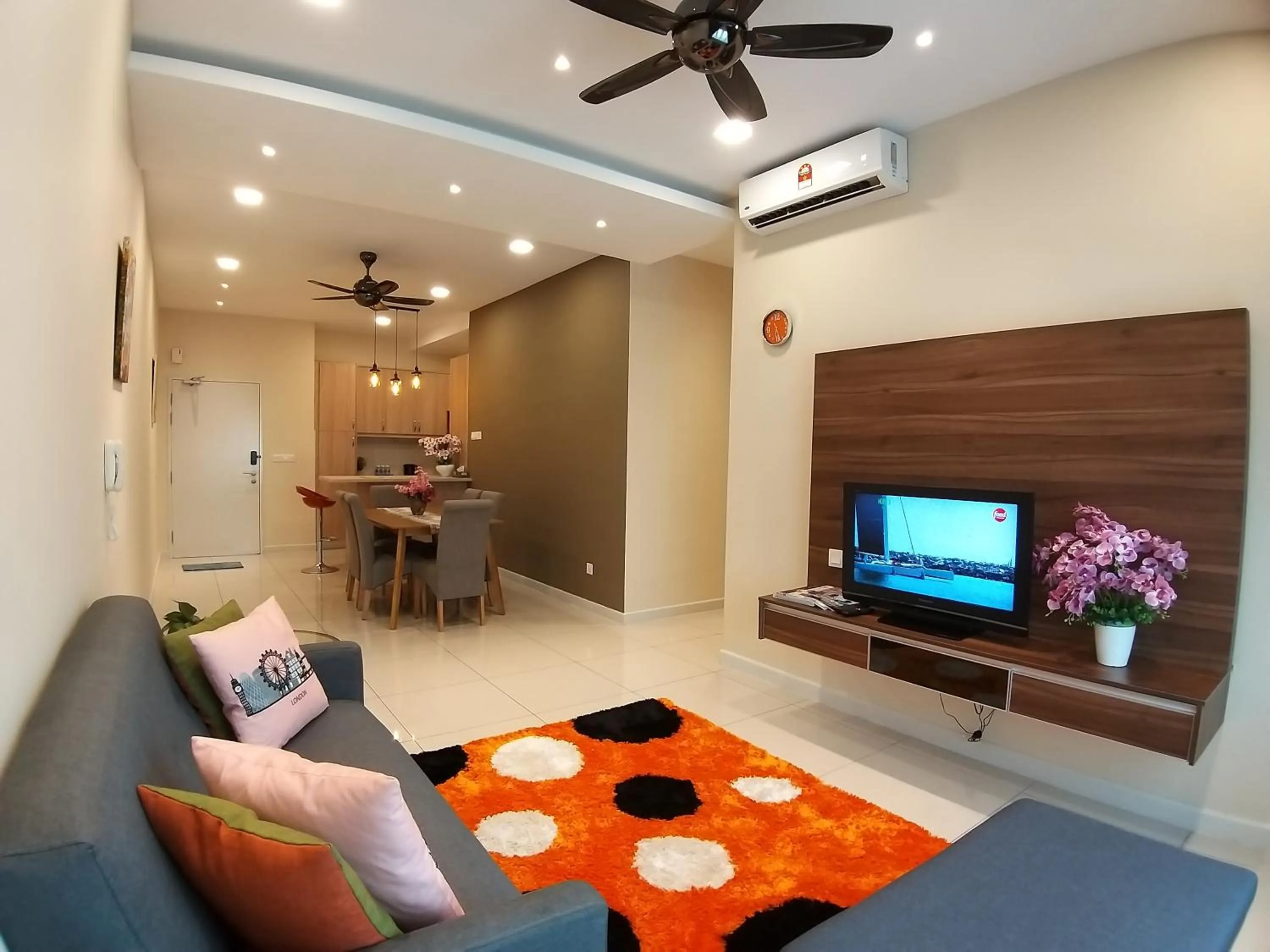 Living room in Southville Stay @ Savanna Executive Suite