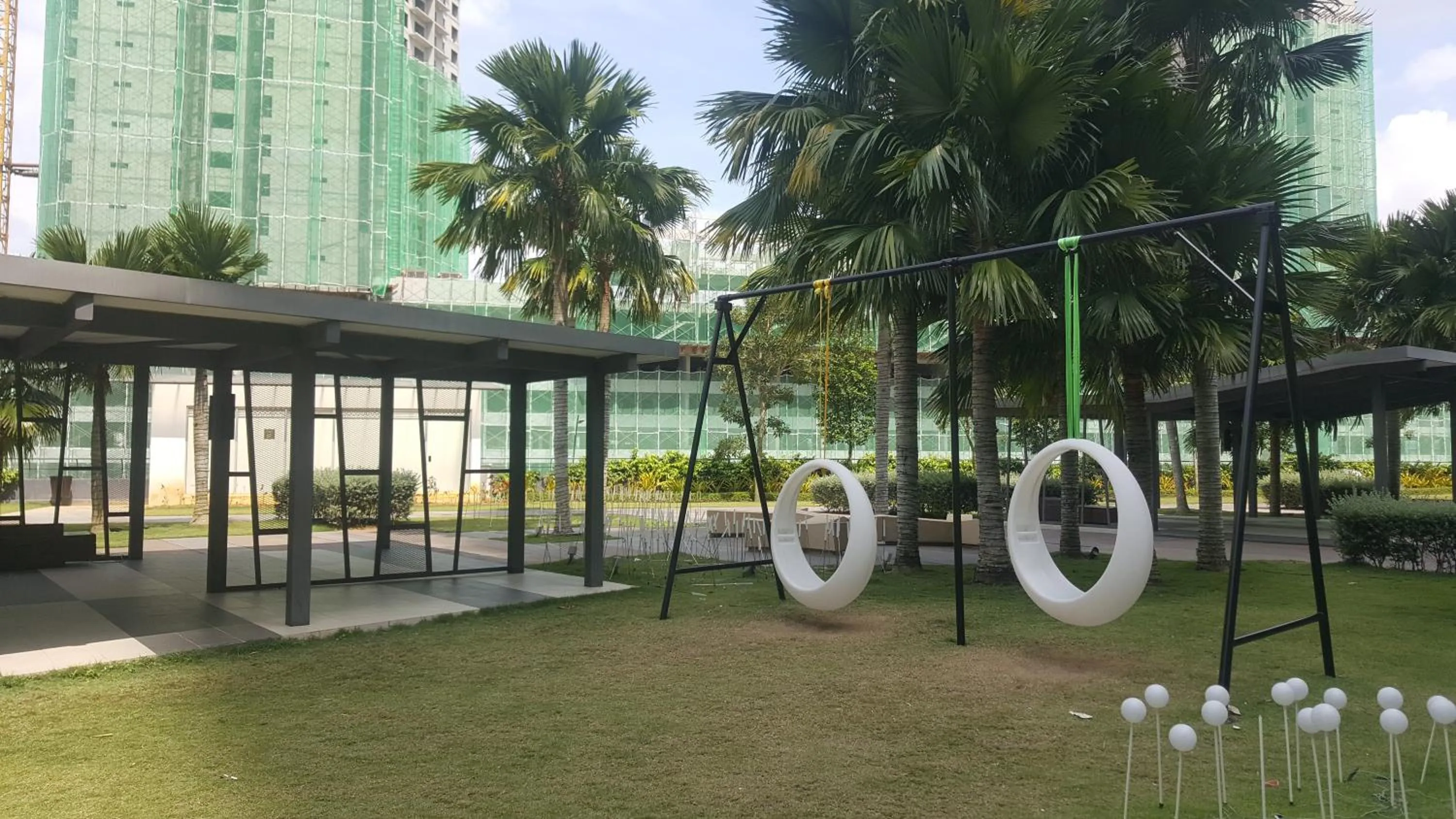 Garden in Southville Stay @ Savanna Executive Suite