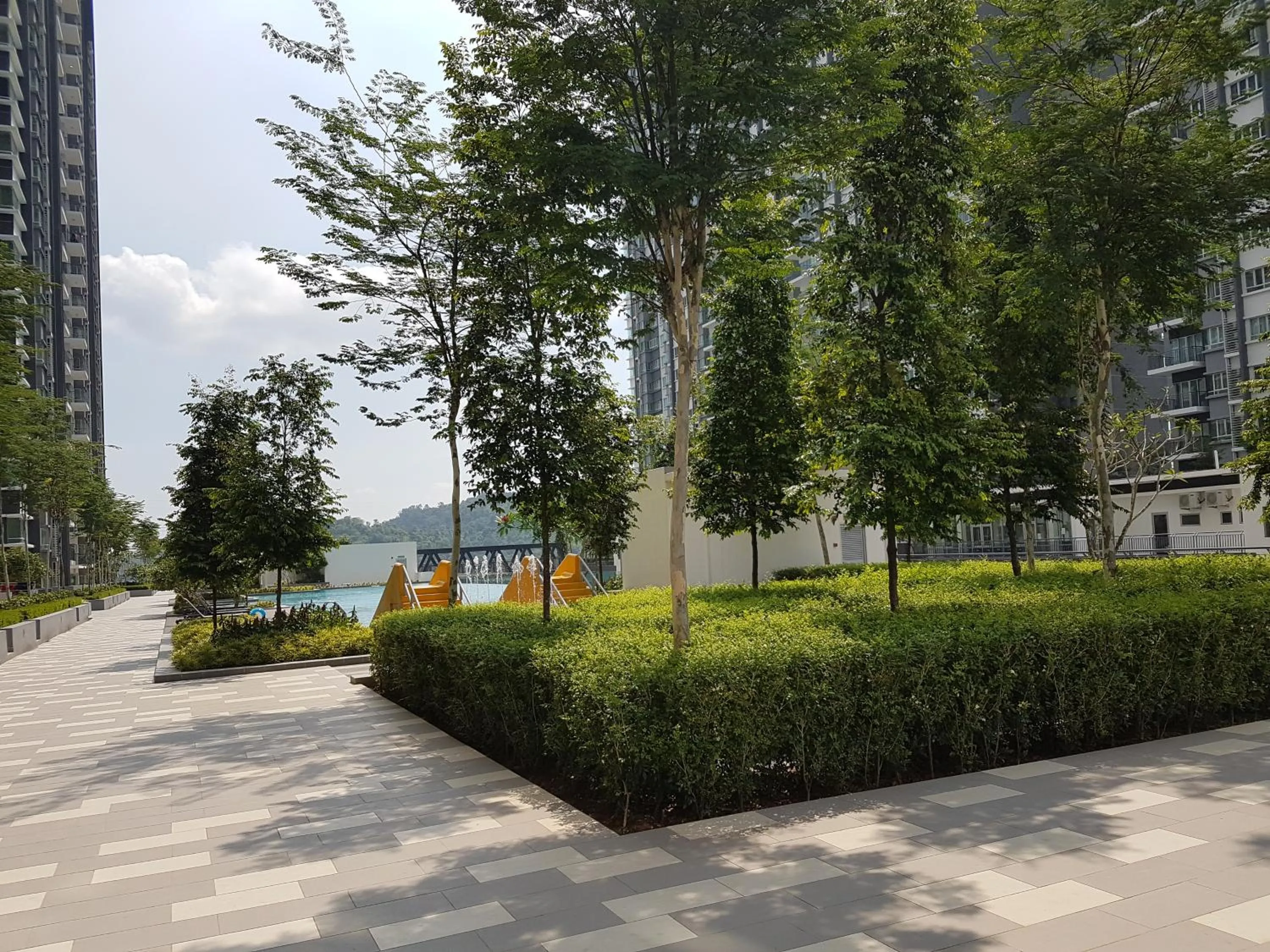 Garden in Southville Stay @ Savanna Executive Suite