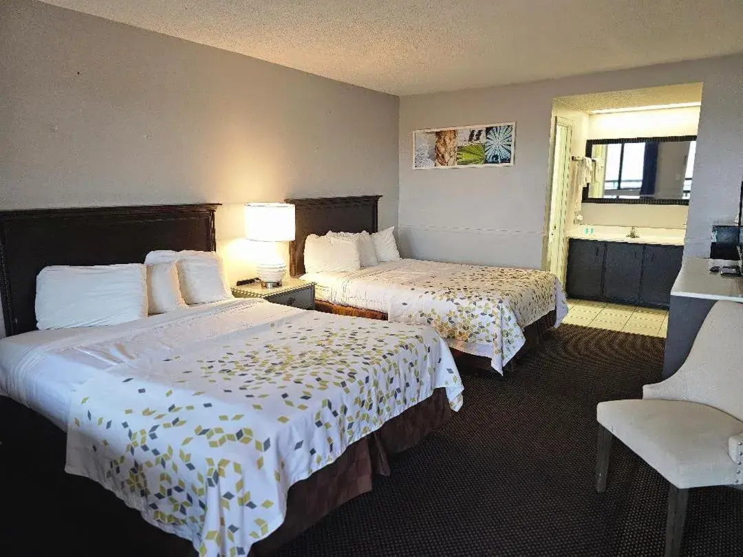 Bed in Hawk's Nest Lodge Bed in Hawk's Nest Lodge