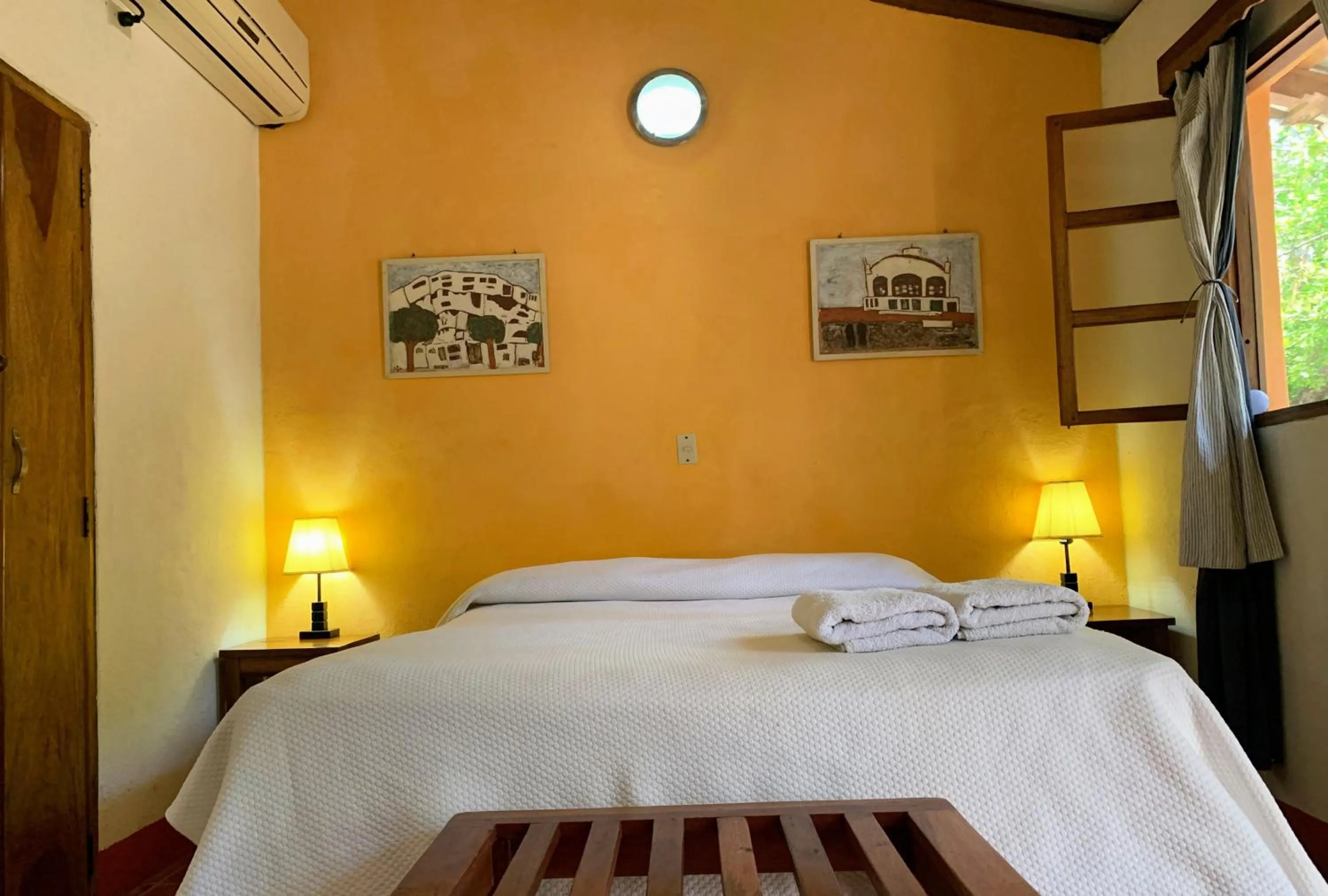 Restaurant/places to eat in Hotel Casa Barcelona