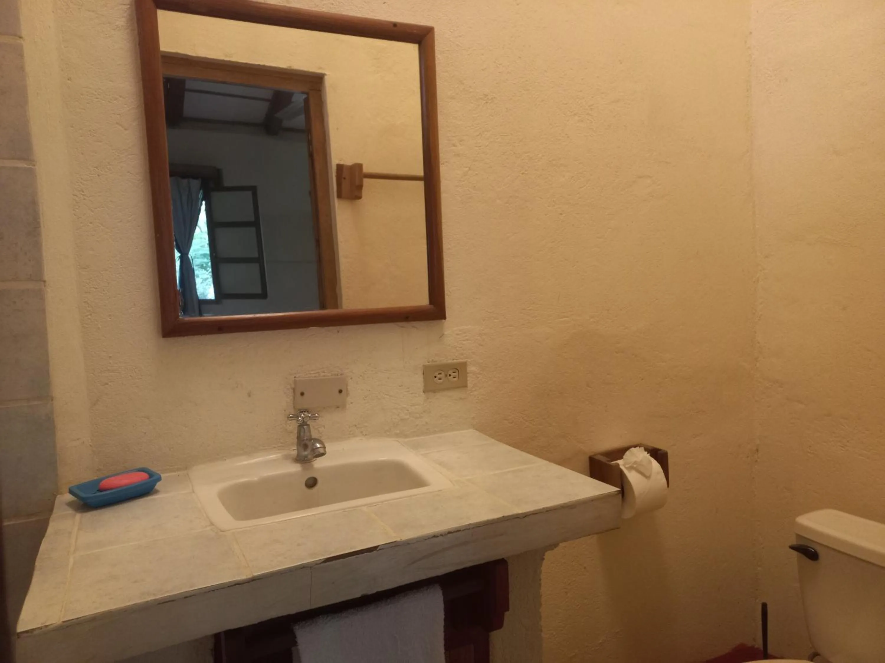 Toilet in Hotel Casa Barcelona