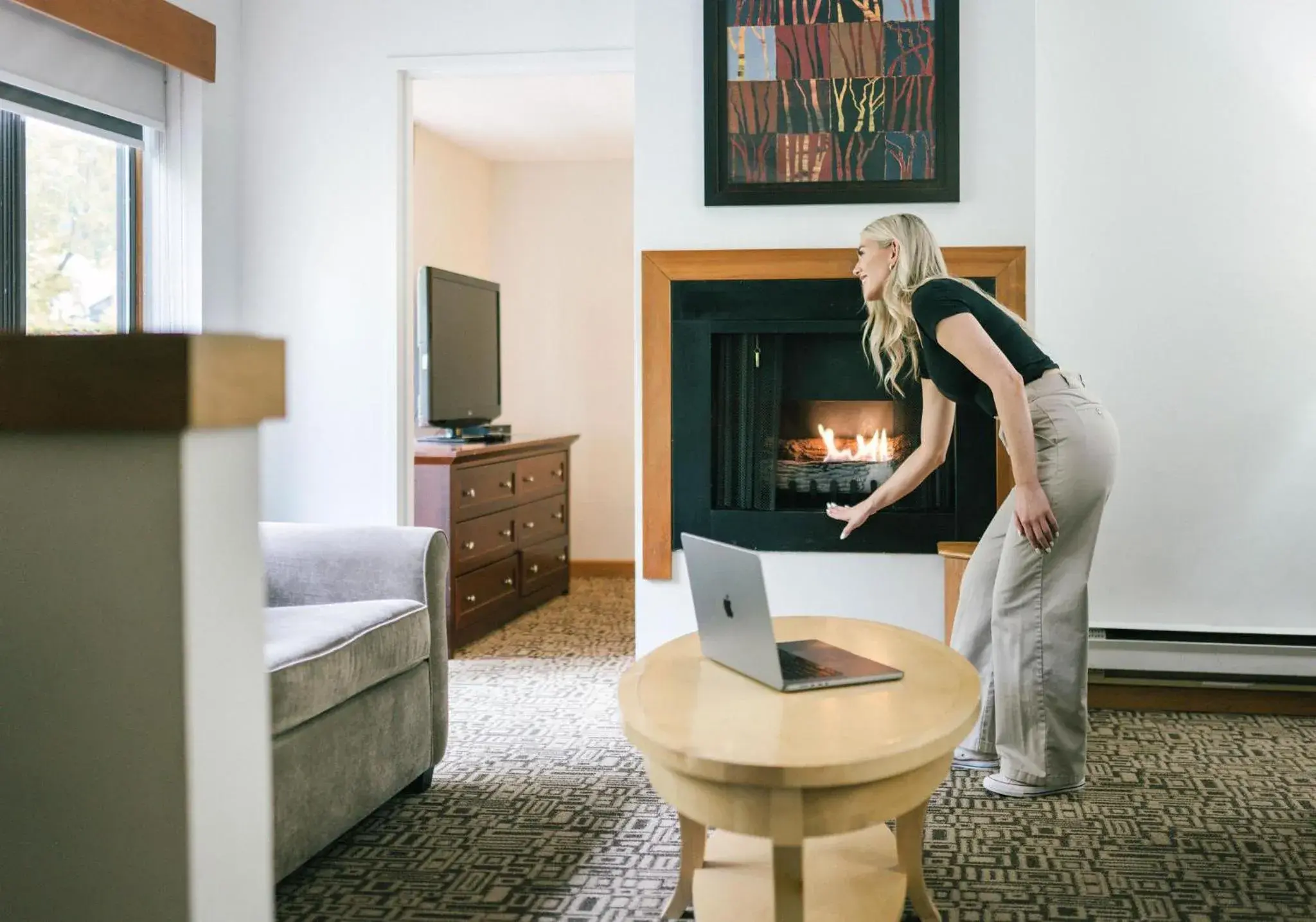 One-Bedroom Suite in Mountain Side Hotel Whistler by Executive One-Bedroom Suite in Mountain Side Hotel Whistler by Executive