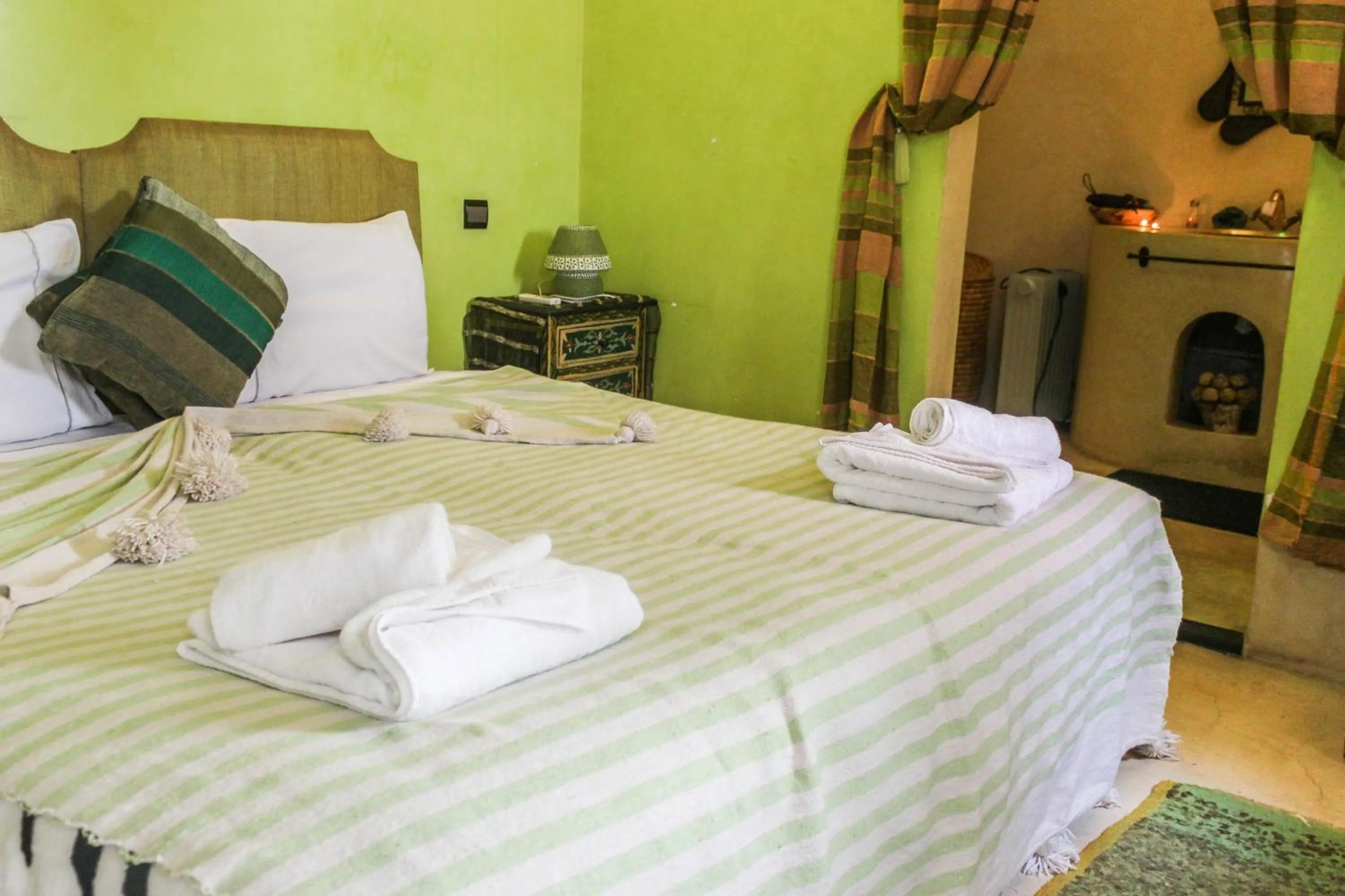 Bed in Riad Minorisa