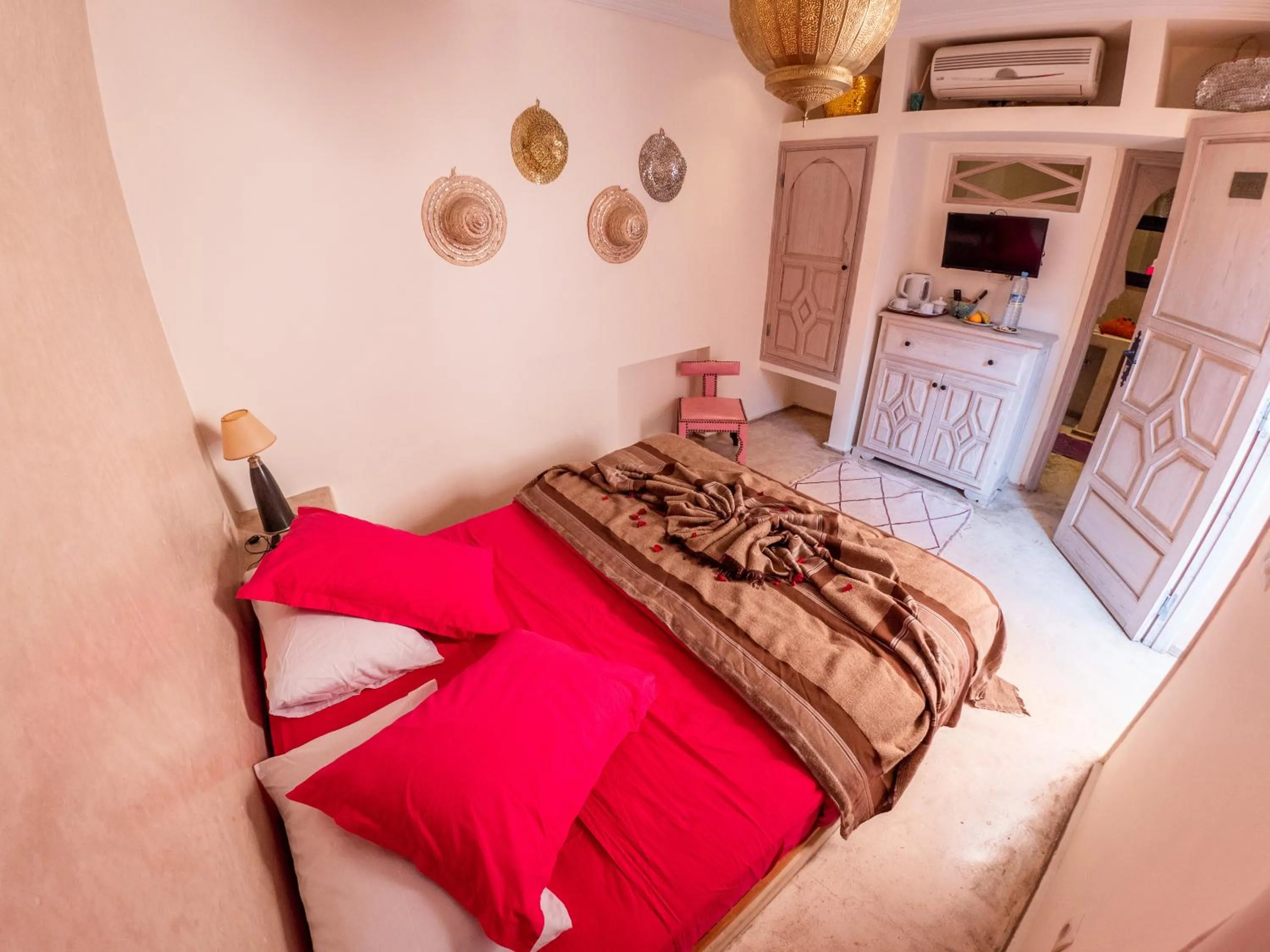 View (from property/room), Bed in Riad Tahani