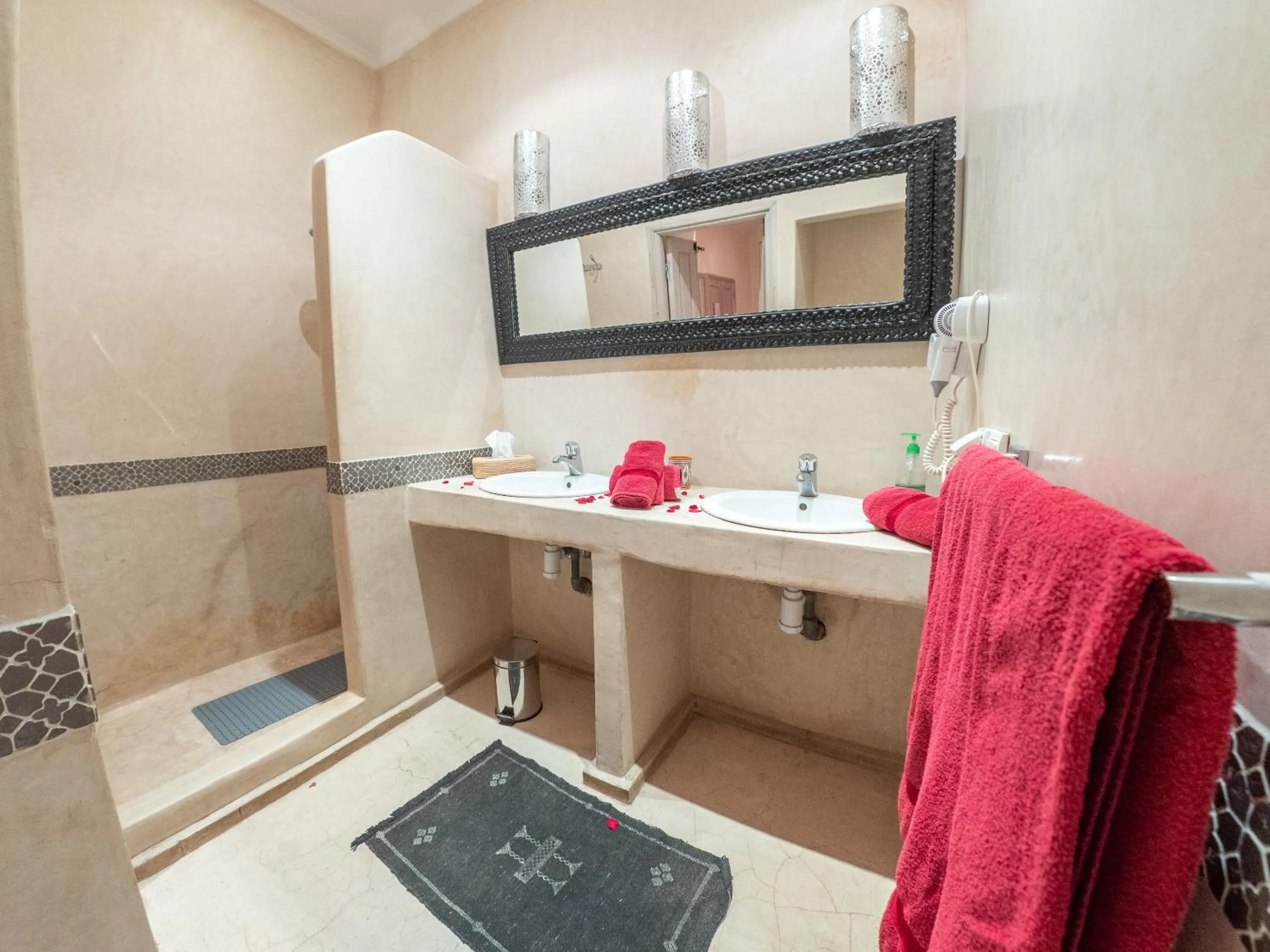 Bathroom in Riad Tahani