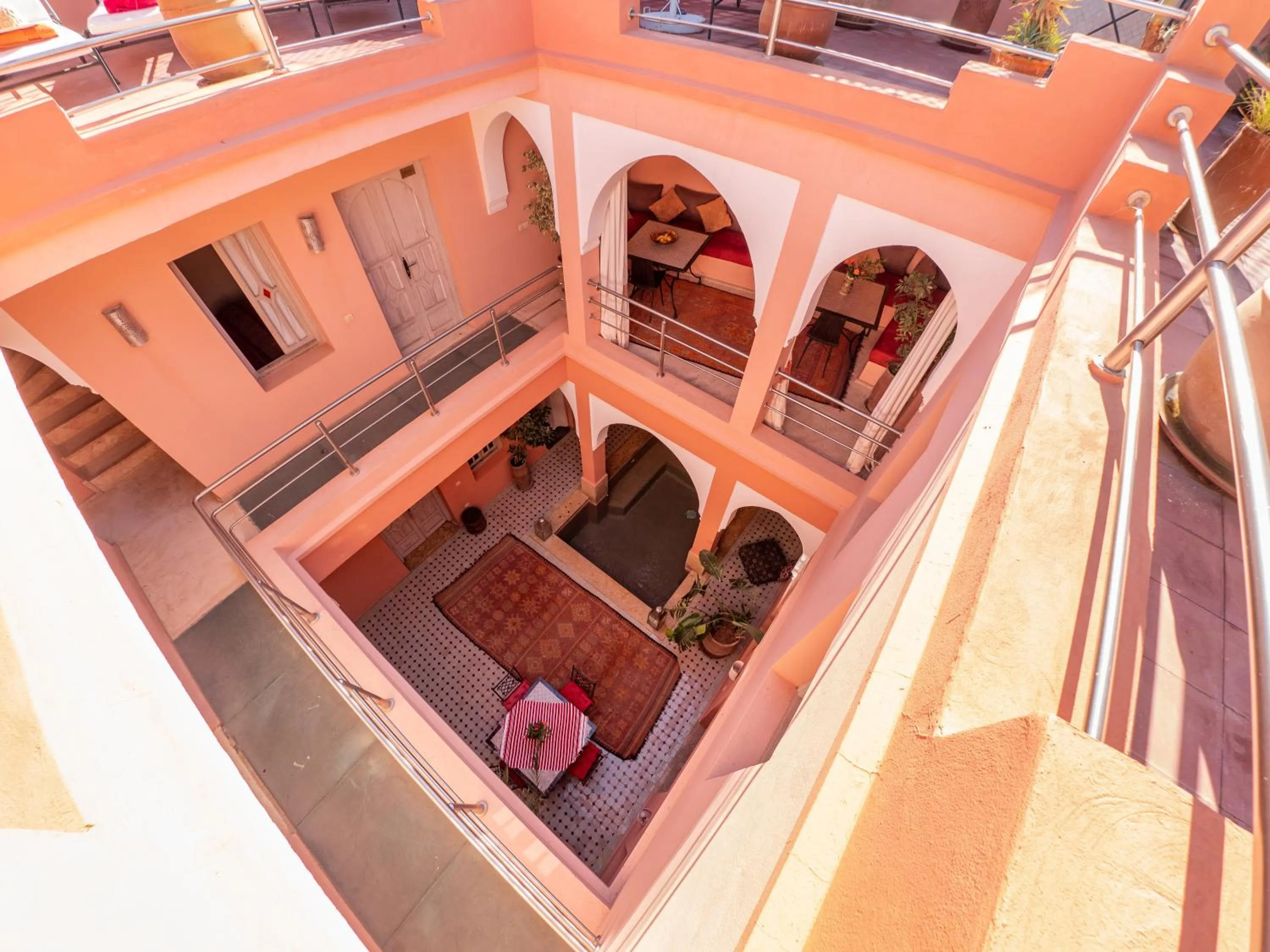 Property building in Riad Tahani