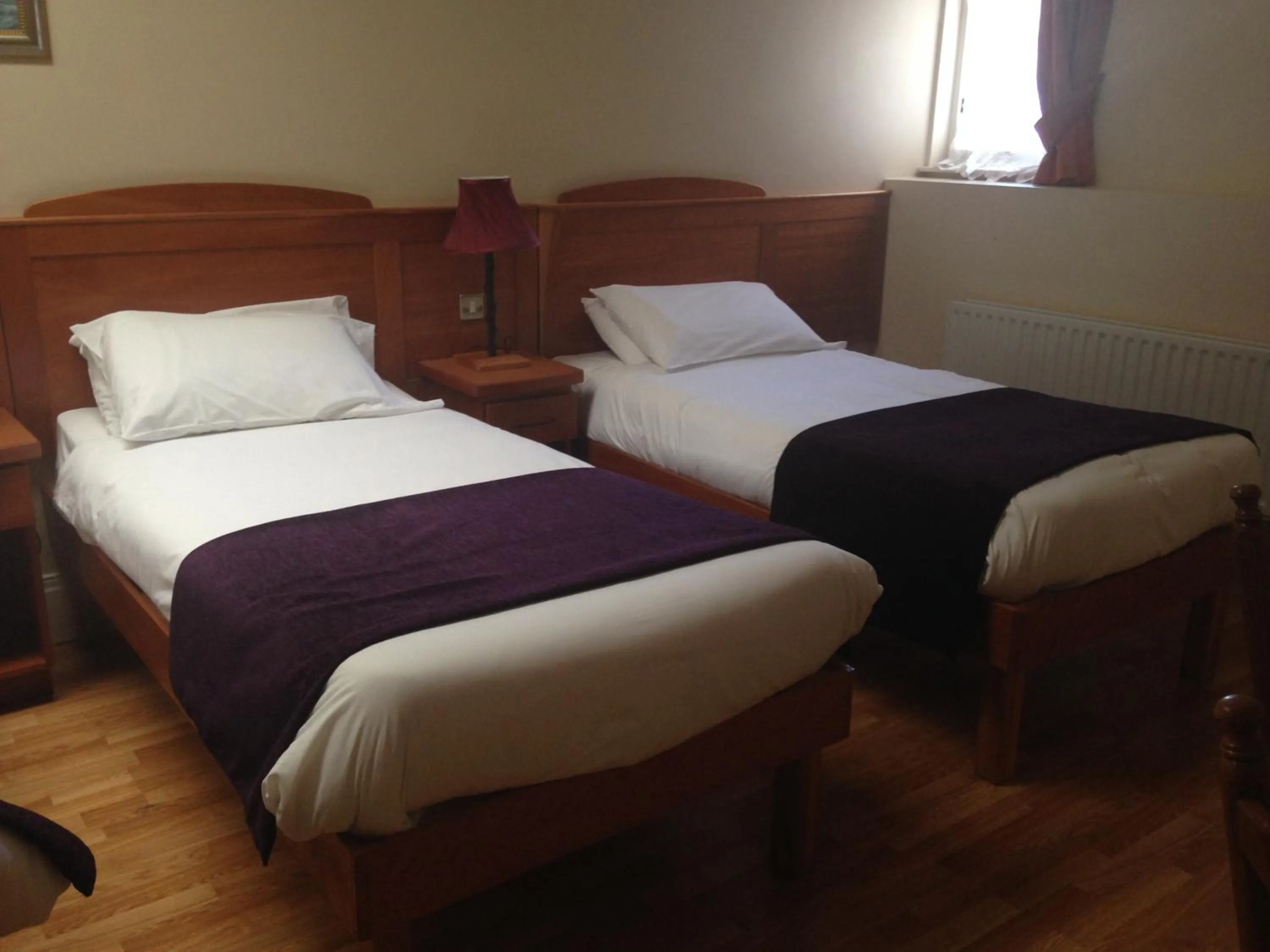 Bedroom, Bed in Kilford Arms