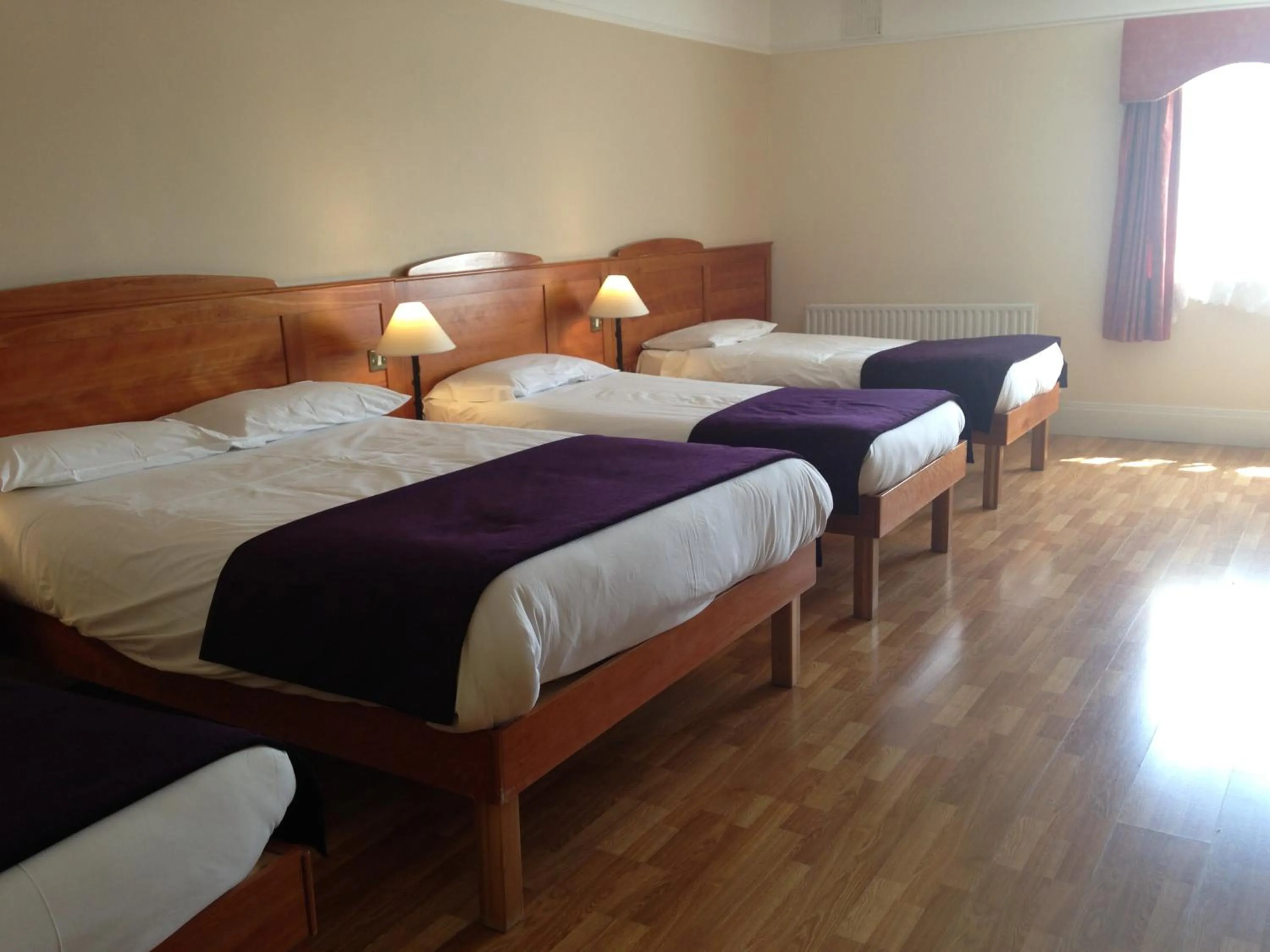 Bedroom, Bed in Kilford Arms