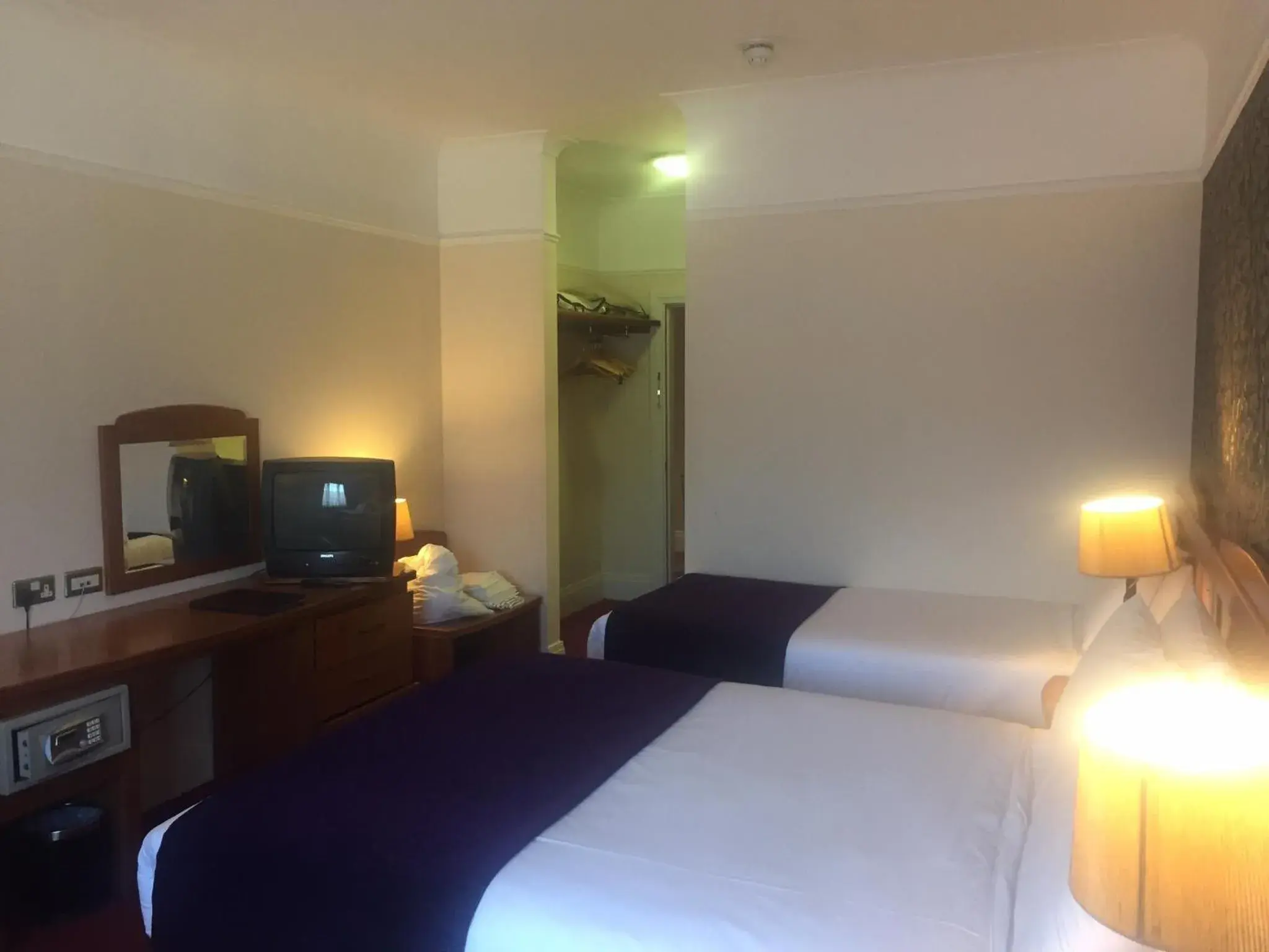 Bedroom, Bed in Kilford Arms Bedroom, Bed in Kilford Arms