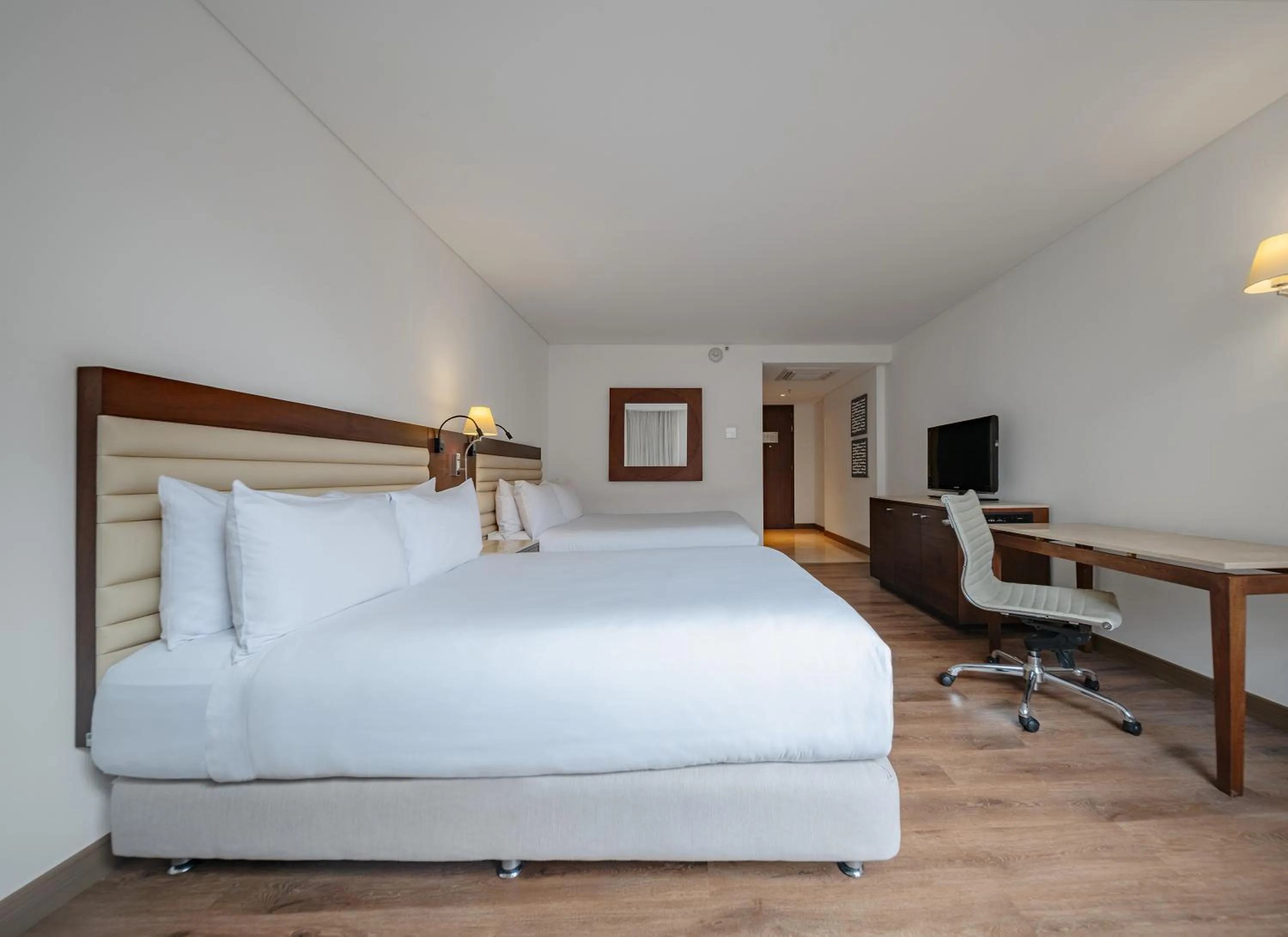 Bedroom, Bed in Hotel Chico 97 By OxoHotel