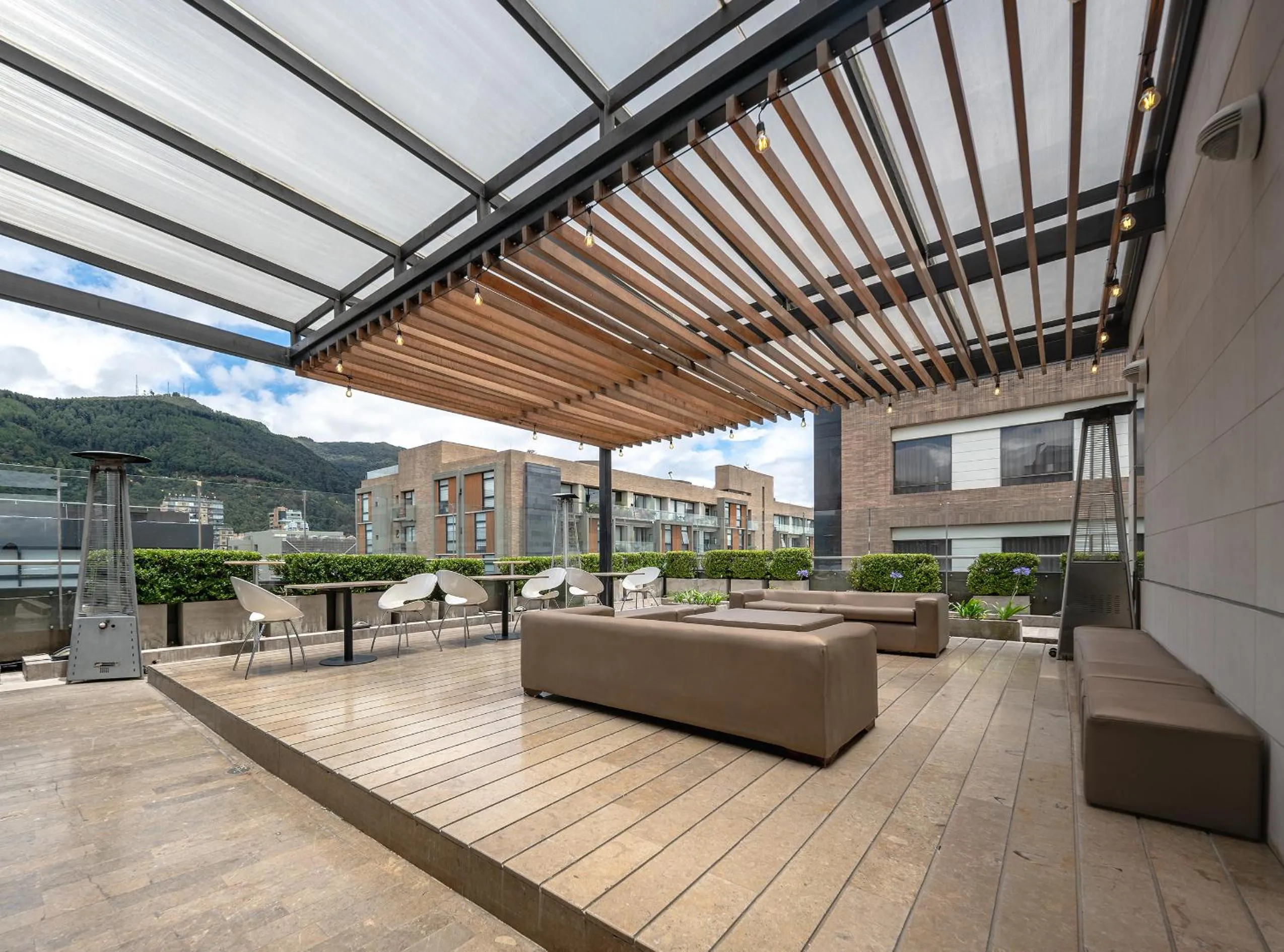 Balcony/Terrace in Hotel Chico 97 By OxoHotel