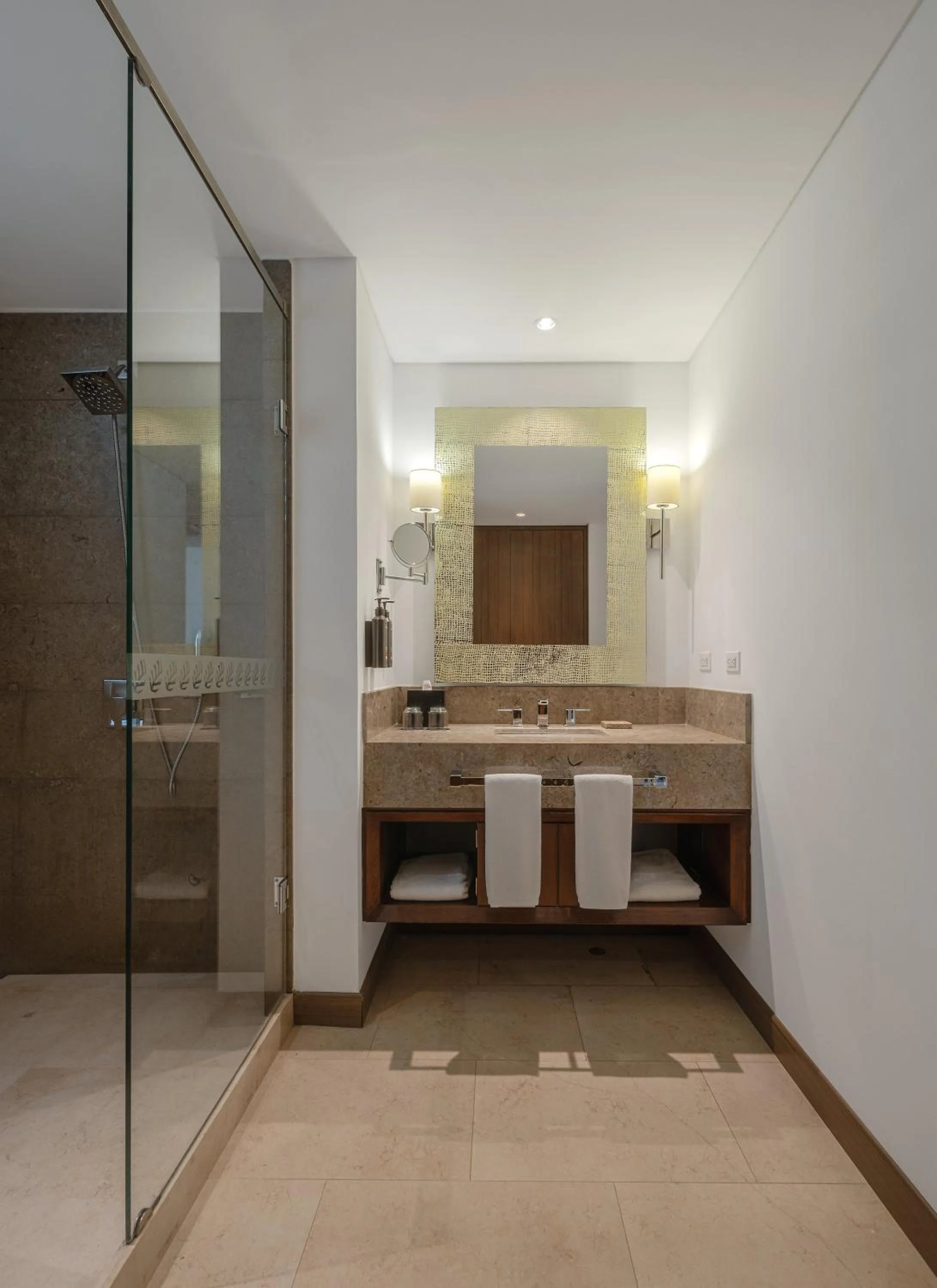 Bathroom in Hotel Chico 97 By OxoHotel