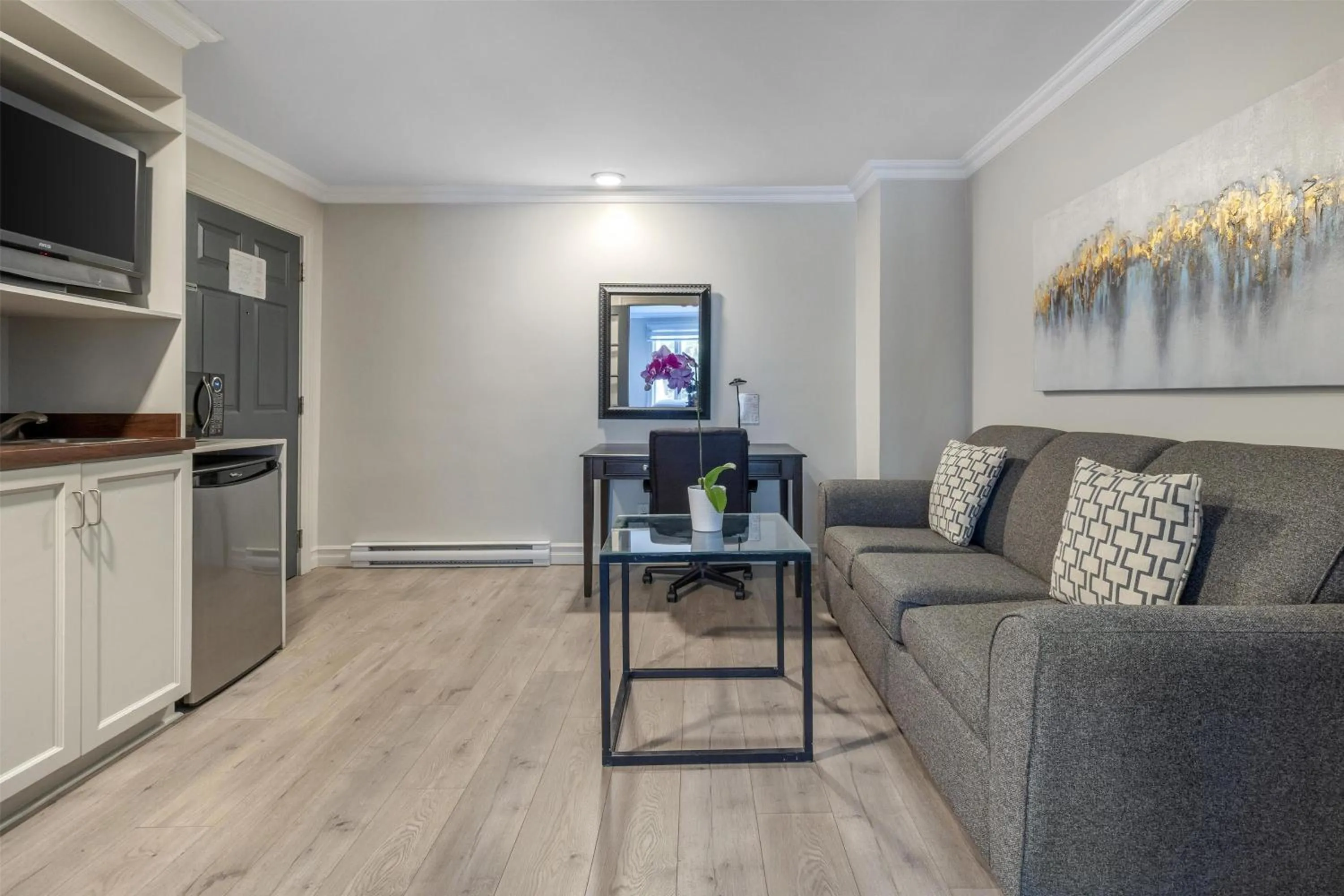 Photo of the whole room in Dannys Suites, SureStay Collection by Best Western