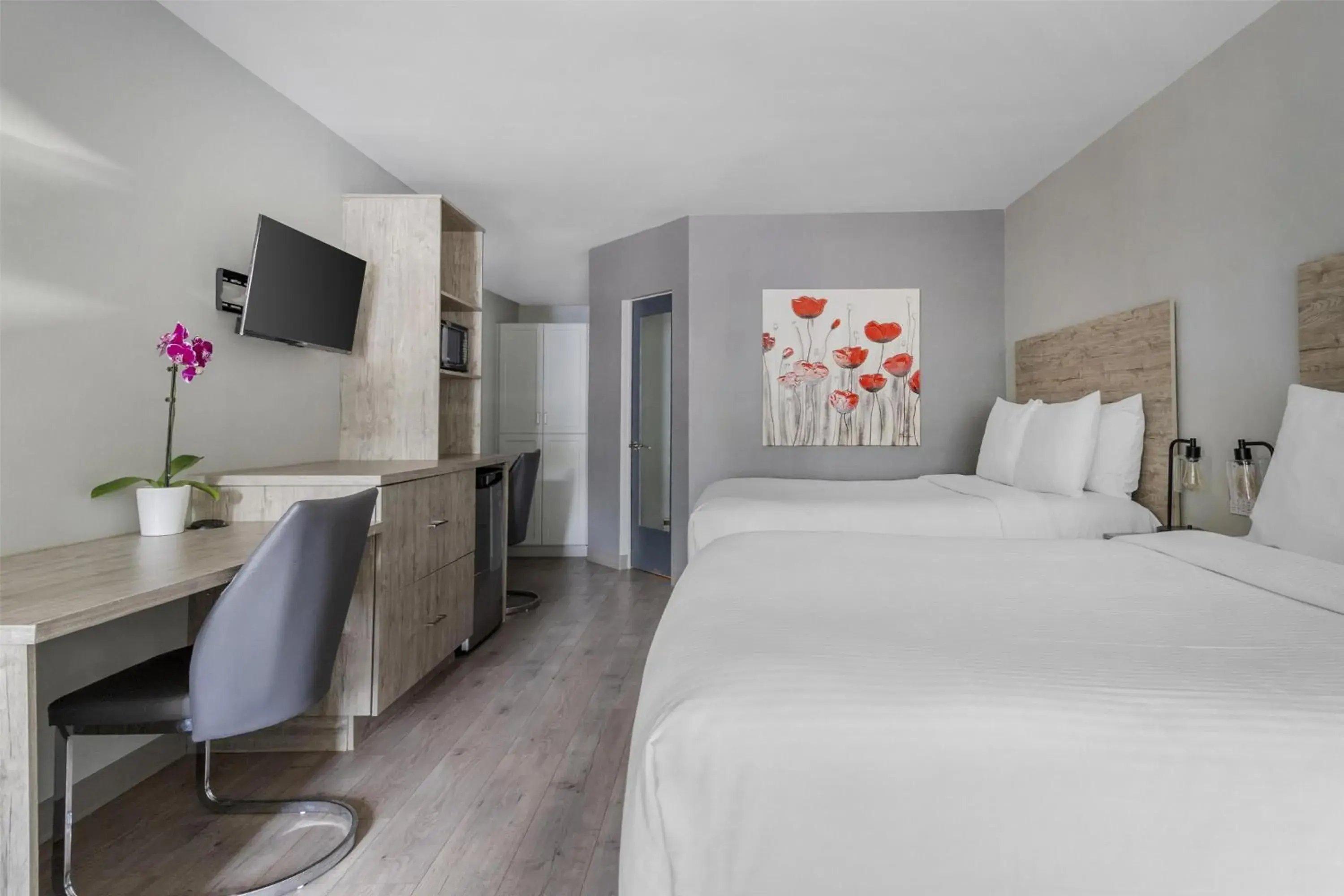 Bedroom in Dannys Suites, SureStay Collection by Best Western Bedroom in Dannys Suites, SureStay Collection by Best Western