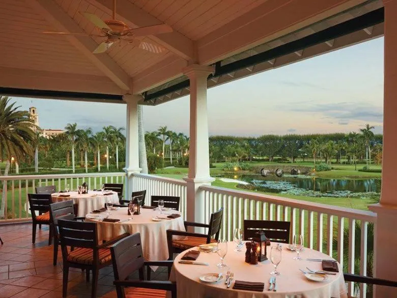 Restaurant/places to eat in Hemingway Suites at Palm Beach Hotel Island