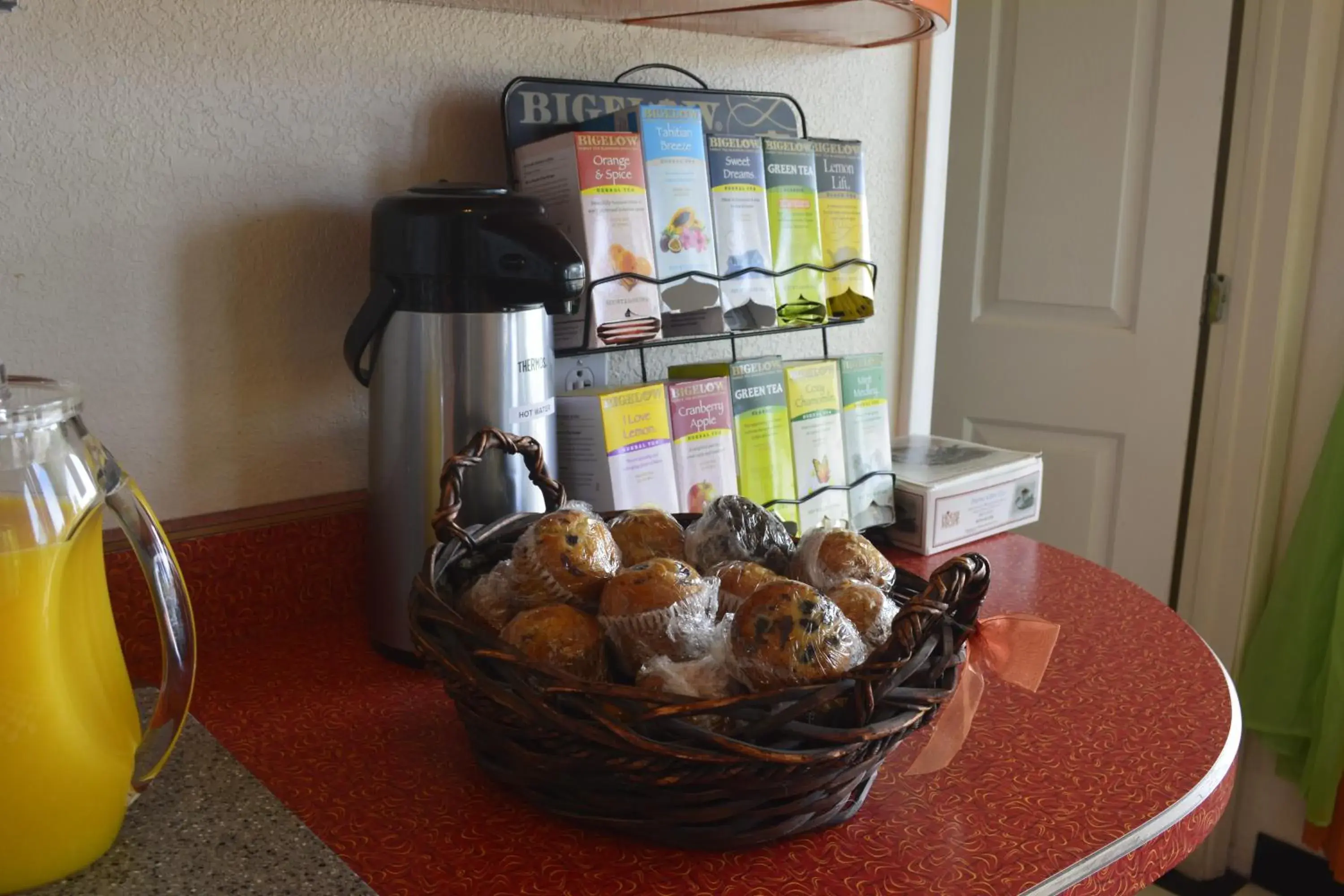 Breakfast in Retro Inn at Mesa Verde Breakfast in Retro Inn at Mesa Verde
