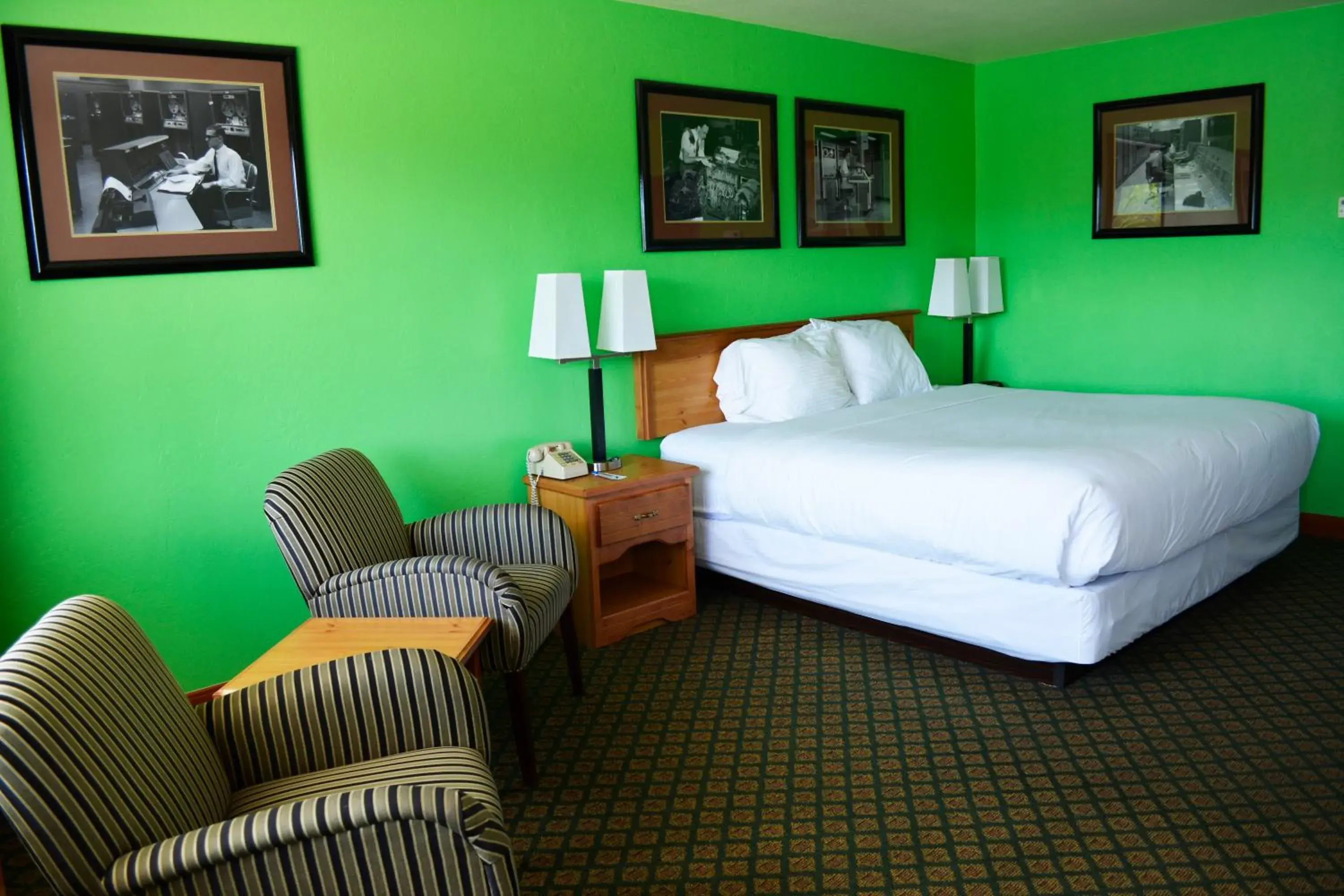 Bedroom, Bed in Retro Inn at Mesa Verde Bedroom, Bed in Retro Inn at Mesa Verde